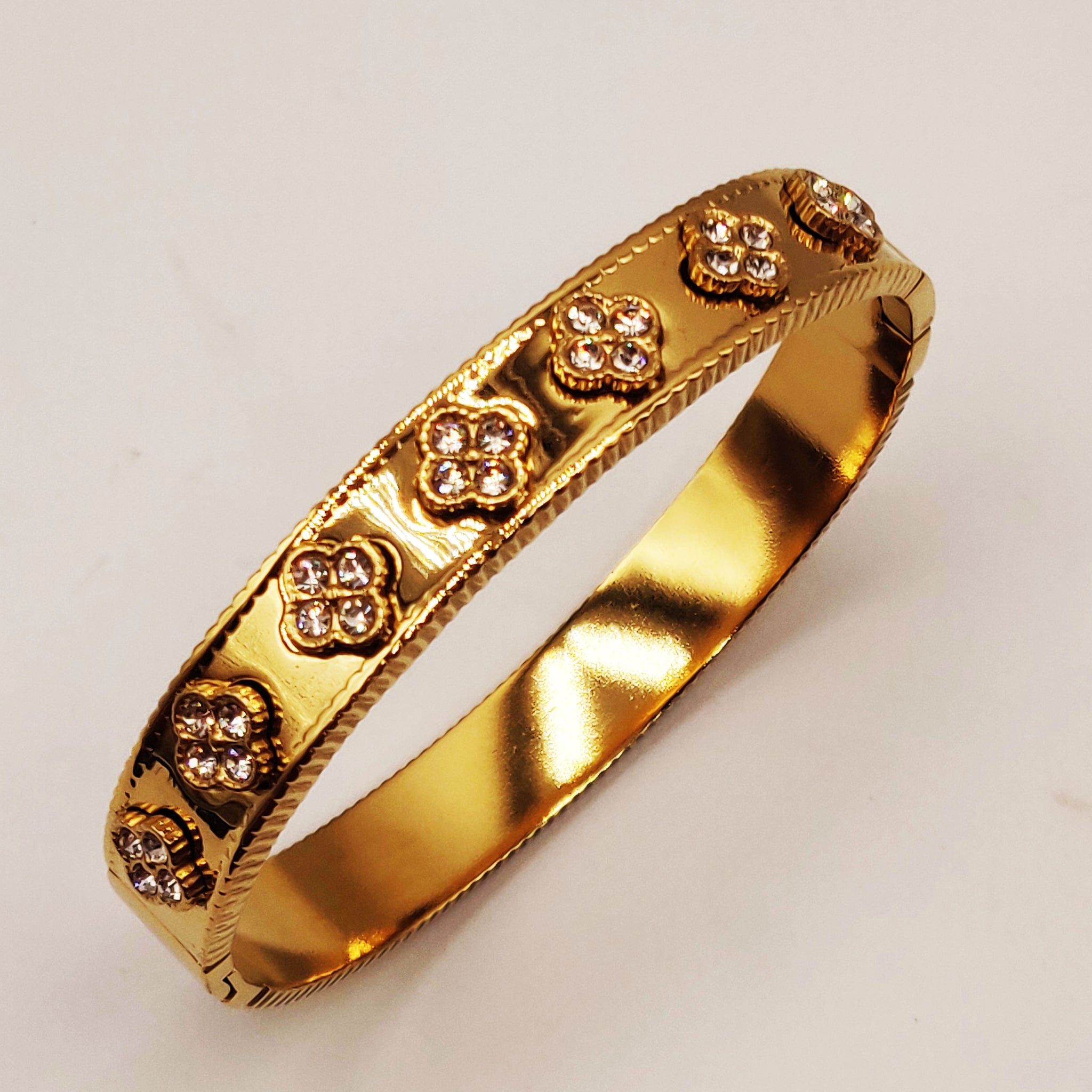Bracelet Rigide Multi Trèfles 4 Cristaux Luxe