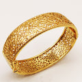 Bracelet Rigide Motifs Orientaux Bords Matelassés Luxe