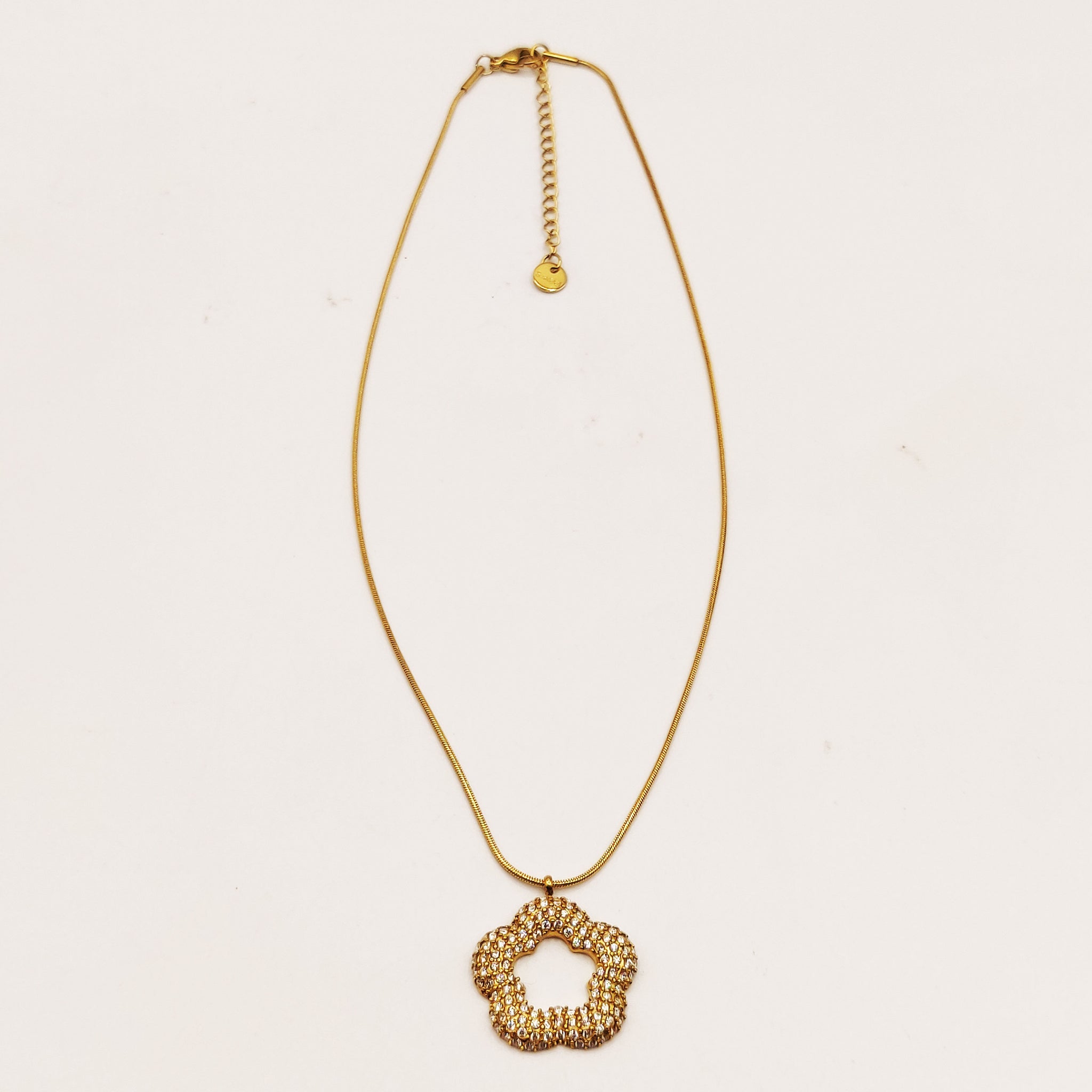 Collier Pendentif Marguerite Cristaux Luxe
