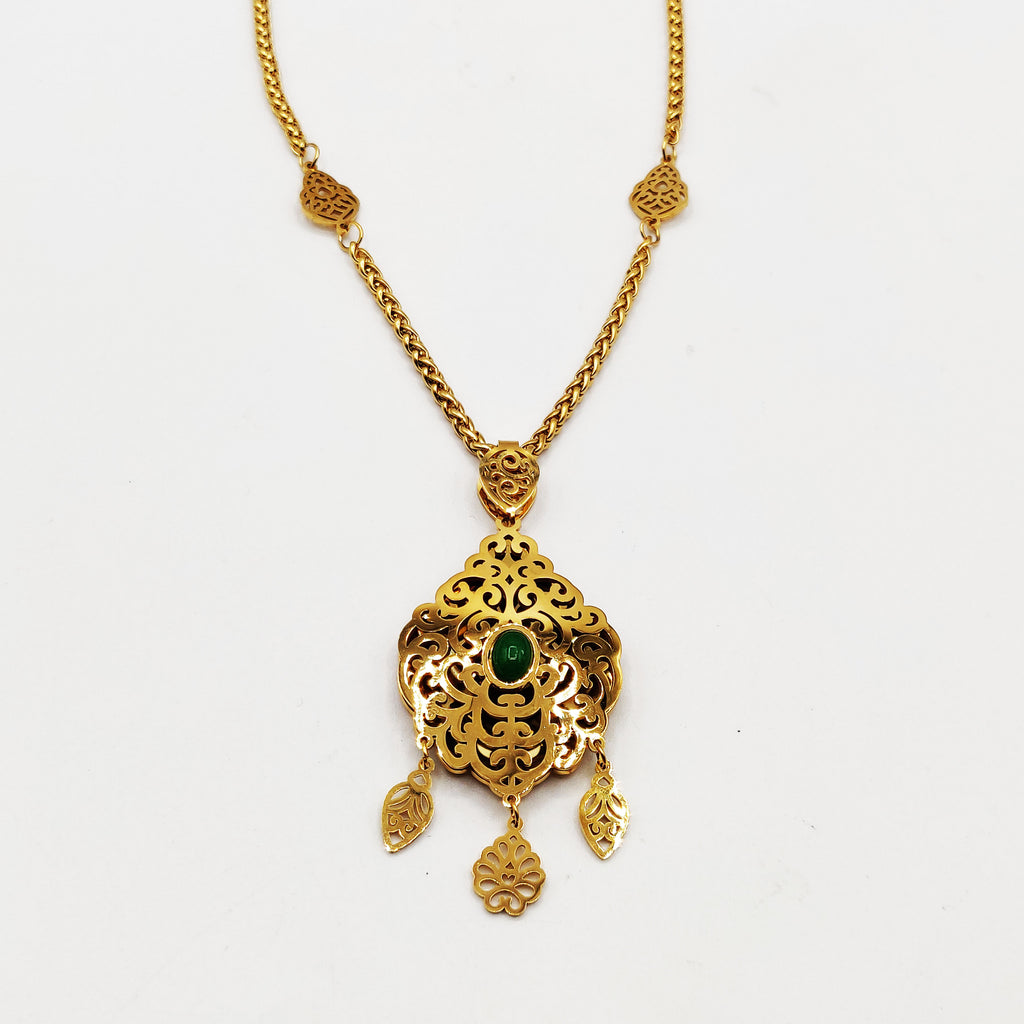 Collier Torsade Motif Oriental Pierre Verte Pendentifs Orientaux Luxe