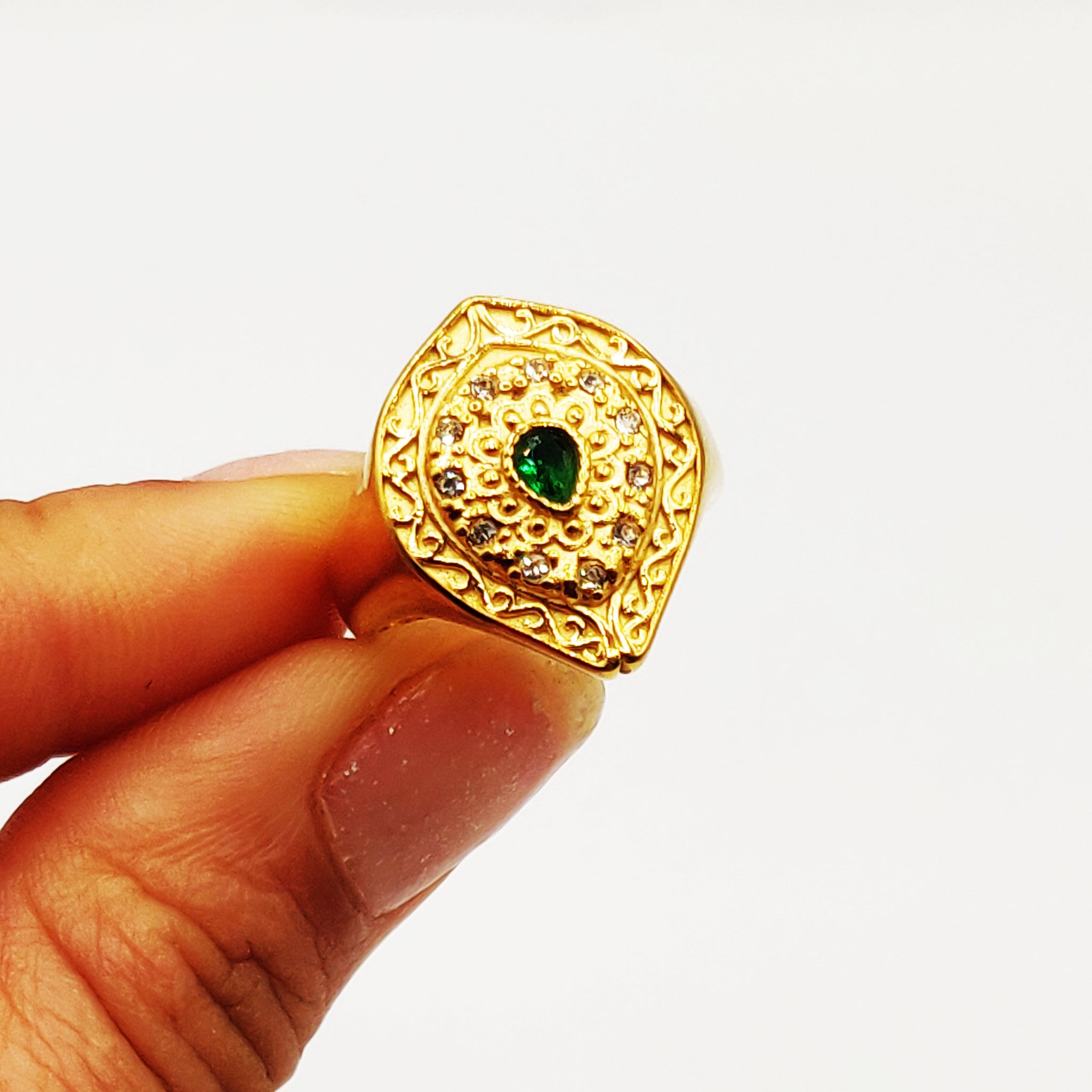 Bague Goutte Motifs Orientaux Pierre Verte Luxe