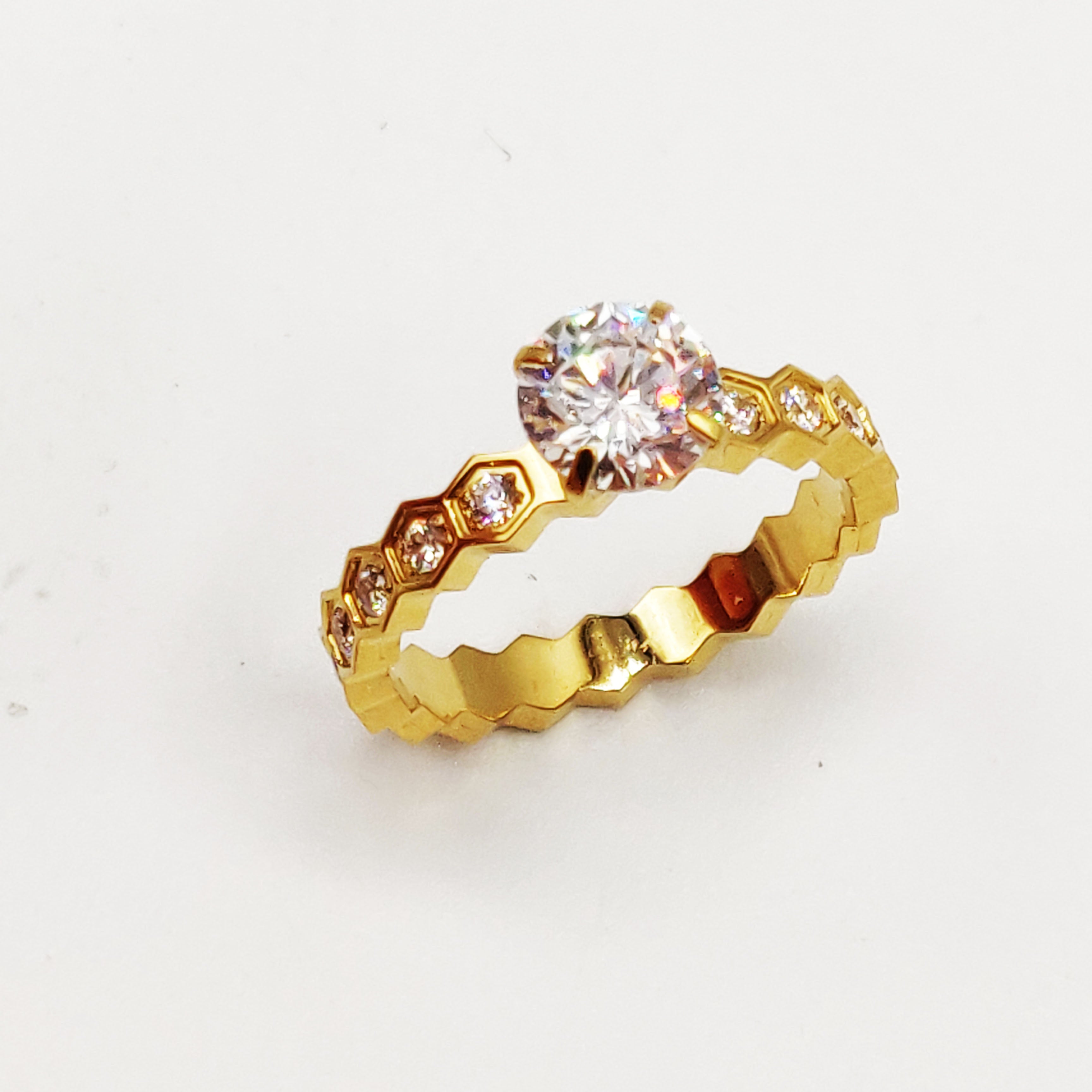 Bague Multi Hexagones et Gros Cristal Luxe