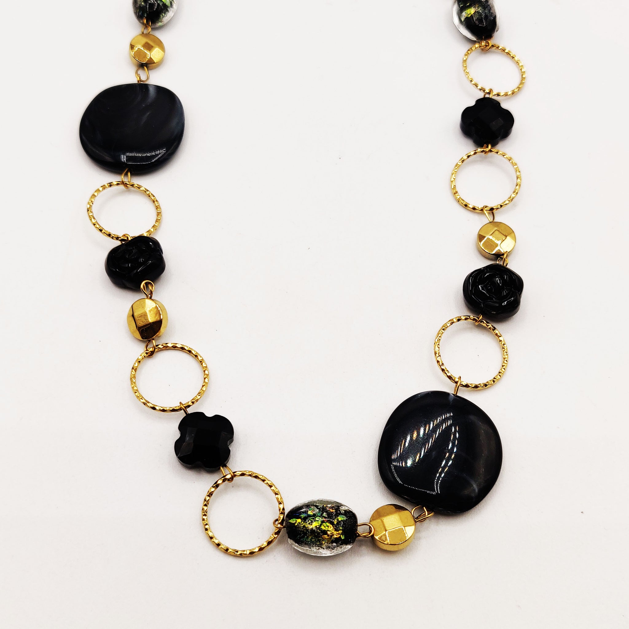 Collier Fashion Trèfles, Fleurs, et Pierres Noires Luxe