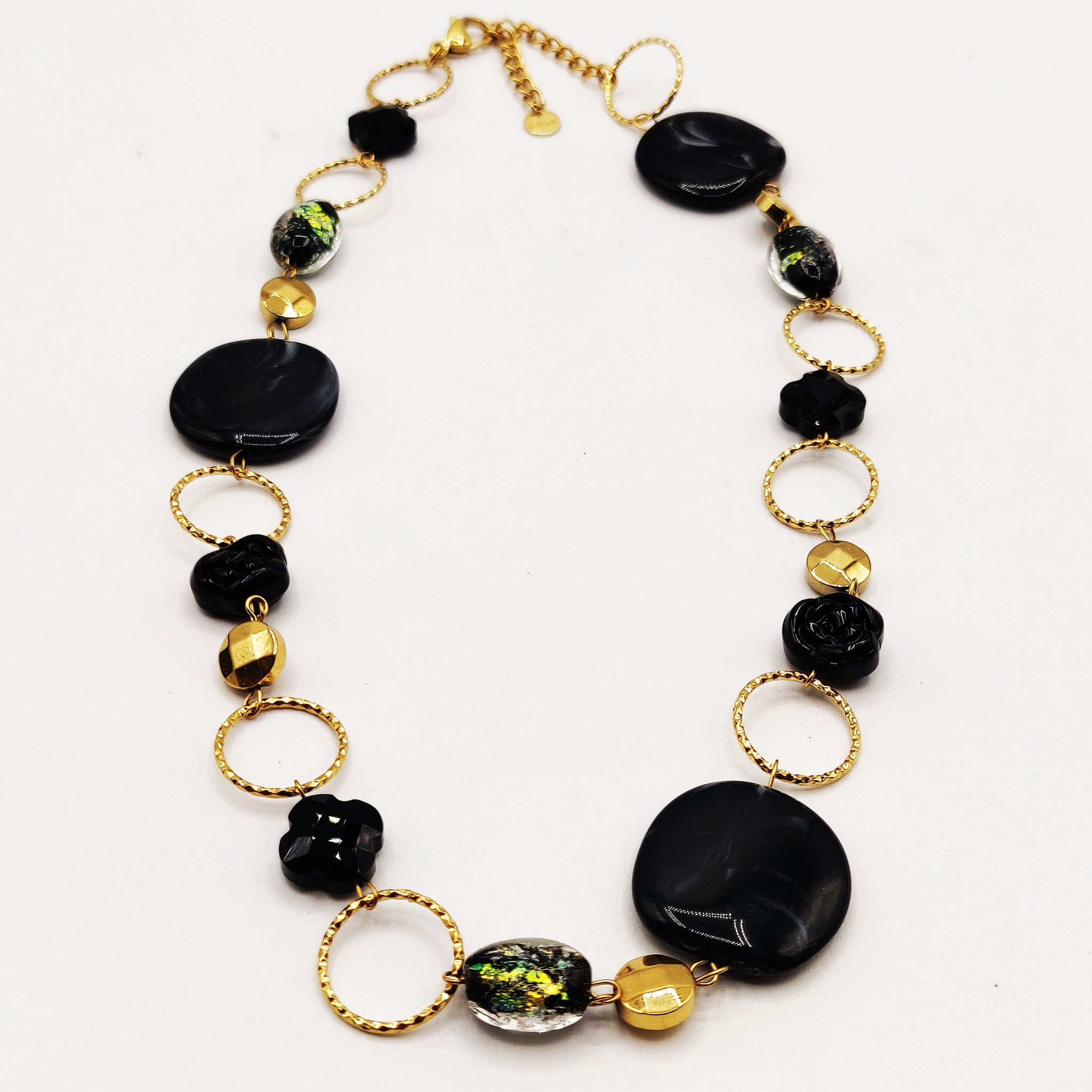 Collier Fashion Trèfles, Fleurs, et Pierres Noires Luxe