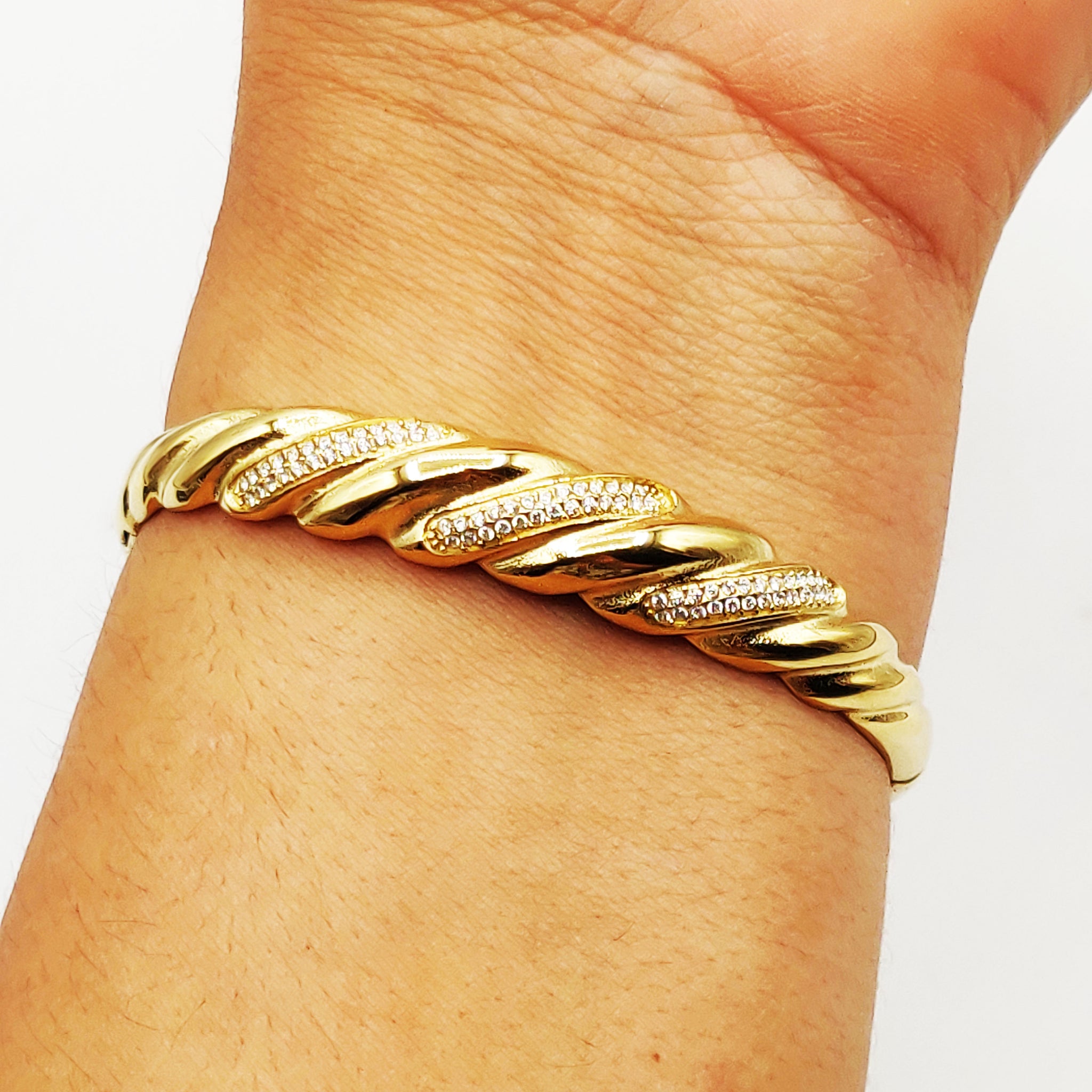 Bracelet Rigide Torsade Dorée et Cristaux Luxe