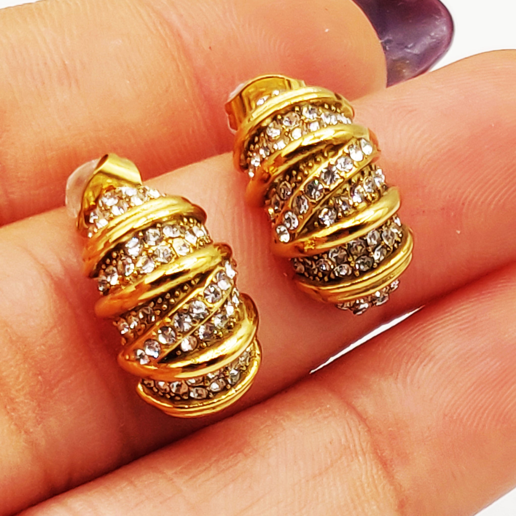 Boucles d'oreilles Torsade Dorée et Cristaux Luxe