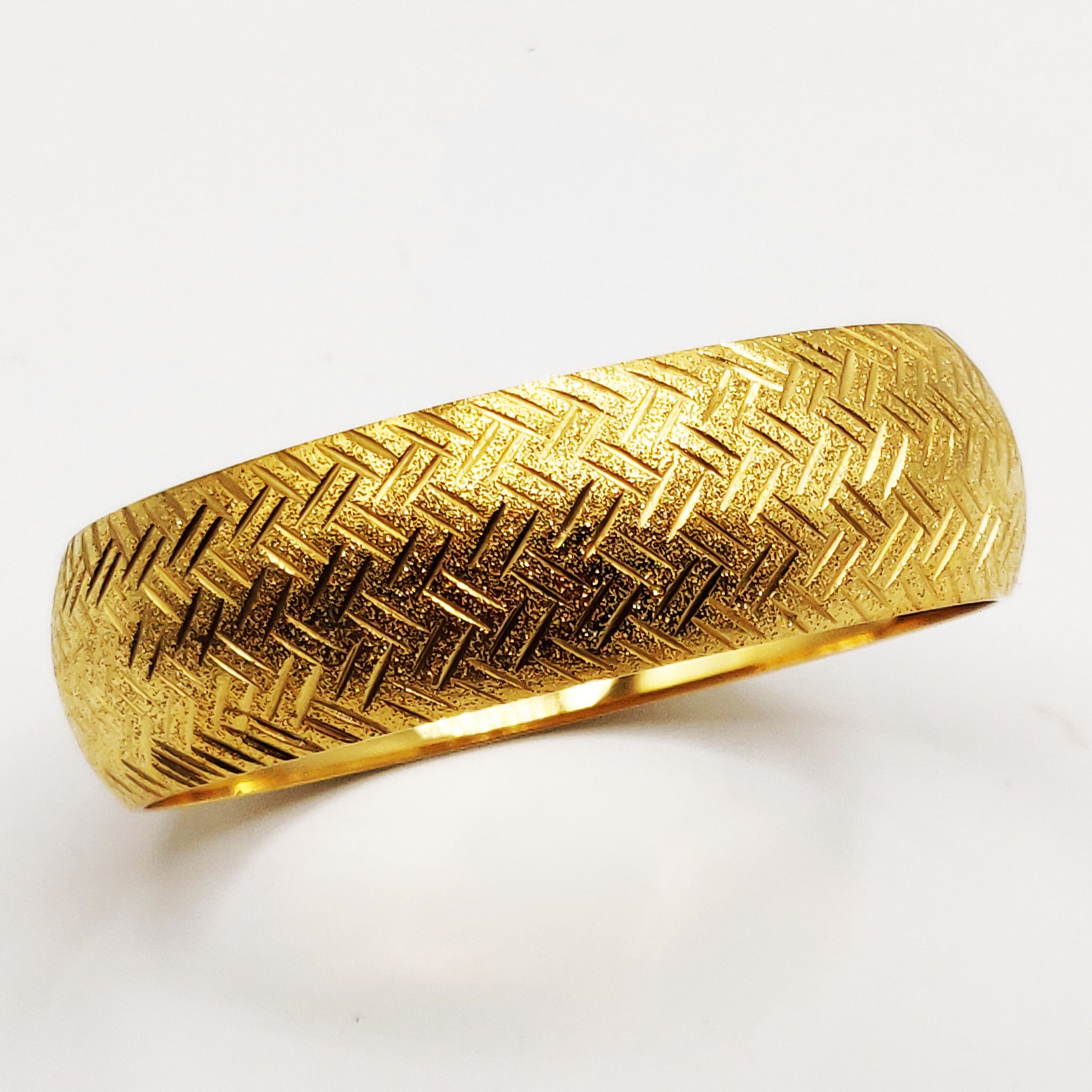 Bracelet Rigide Rayures Gravées Luxe