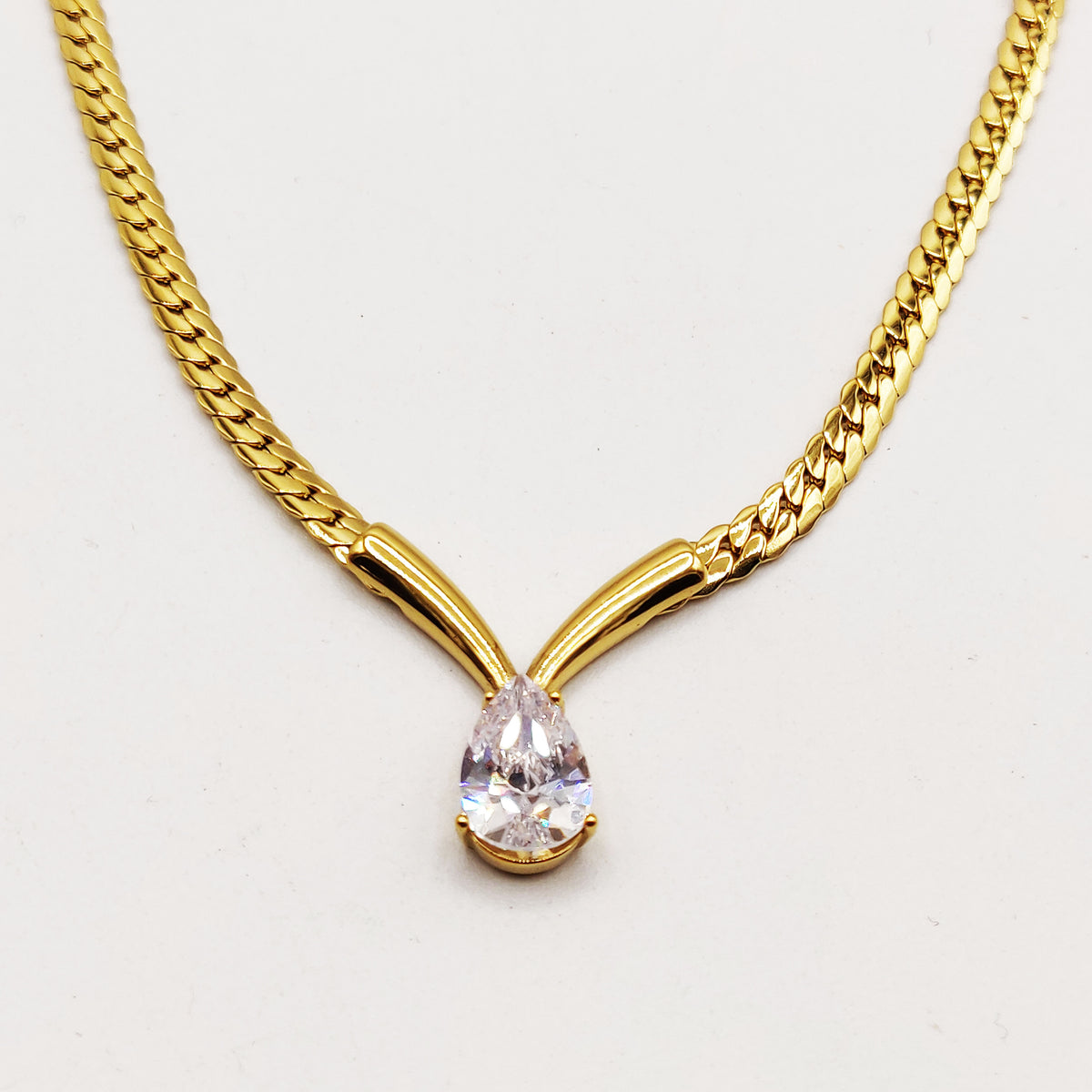 Collier Tresse Resserrée Goutte Cristal Luxe