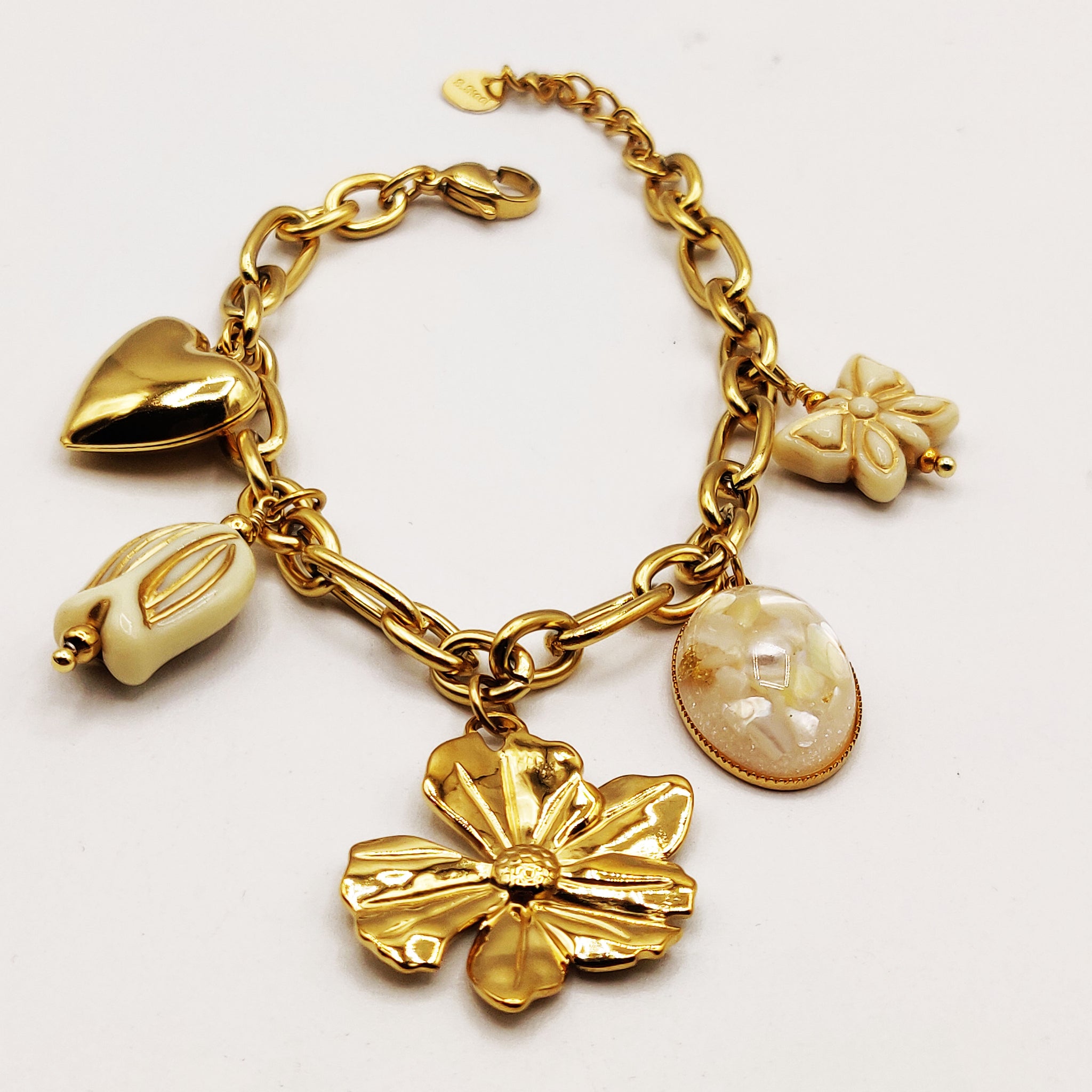 Bracelet Bibelots Multi Coeurs Dorés et Perles d'imitation Blanches