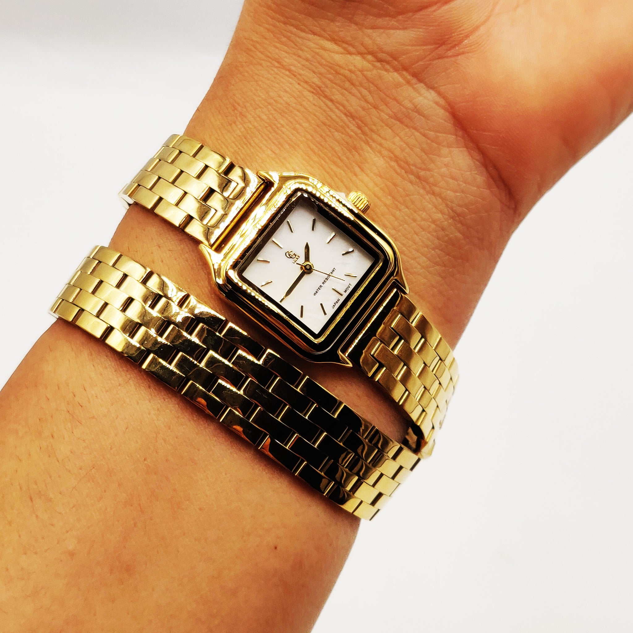 Montre GG Luxe q88376 Fond Blanc Double Bracelet