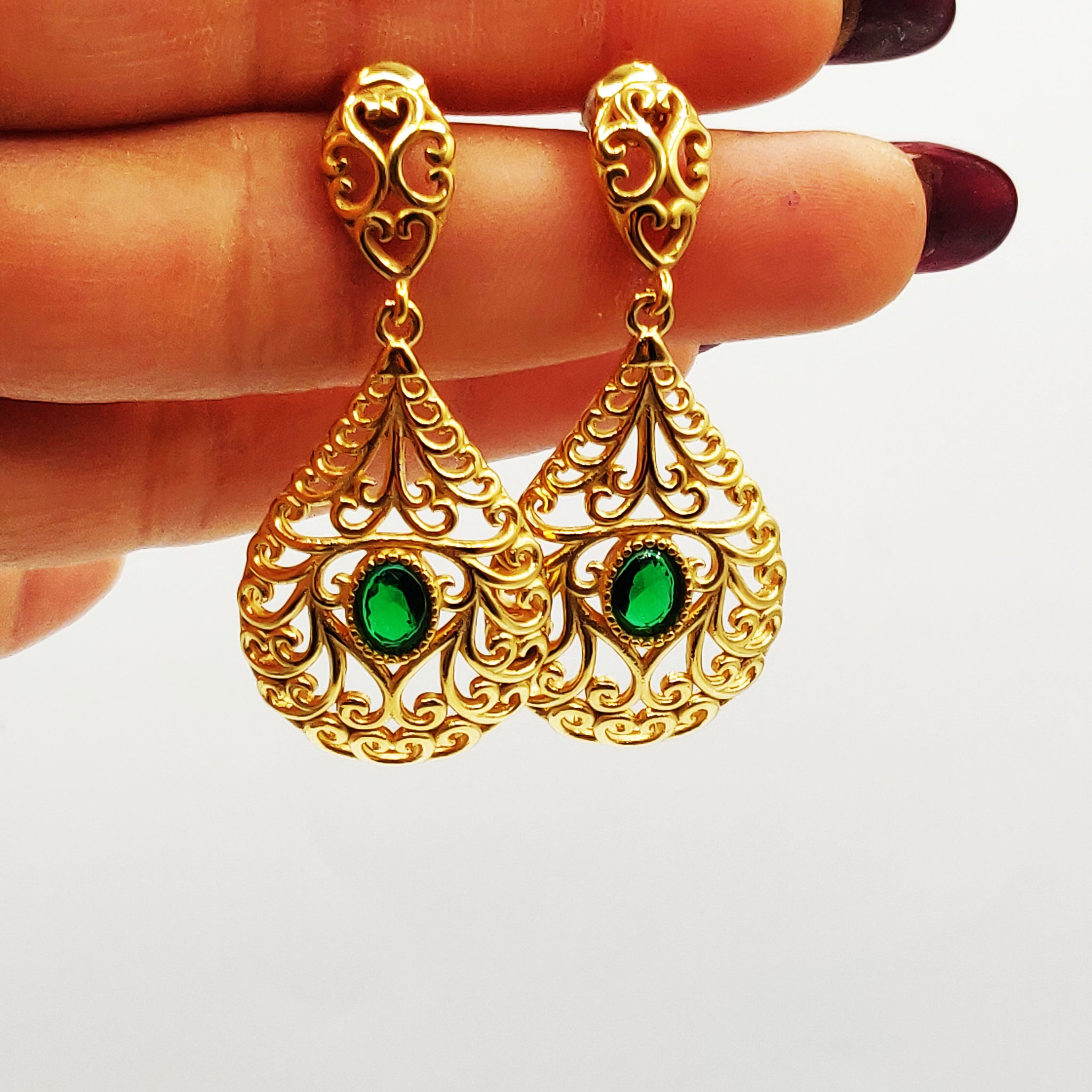 Boucles d'oreilles Grande Goutte Motifs Orientaux Pierre Verte Luxe