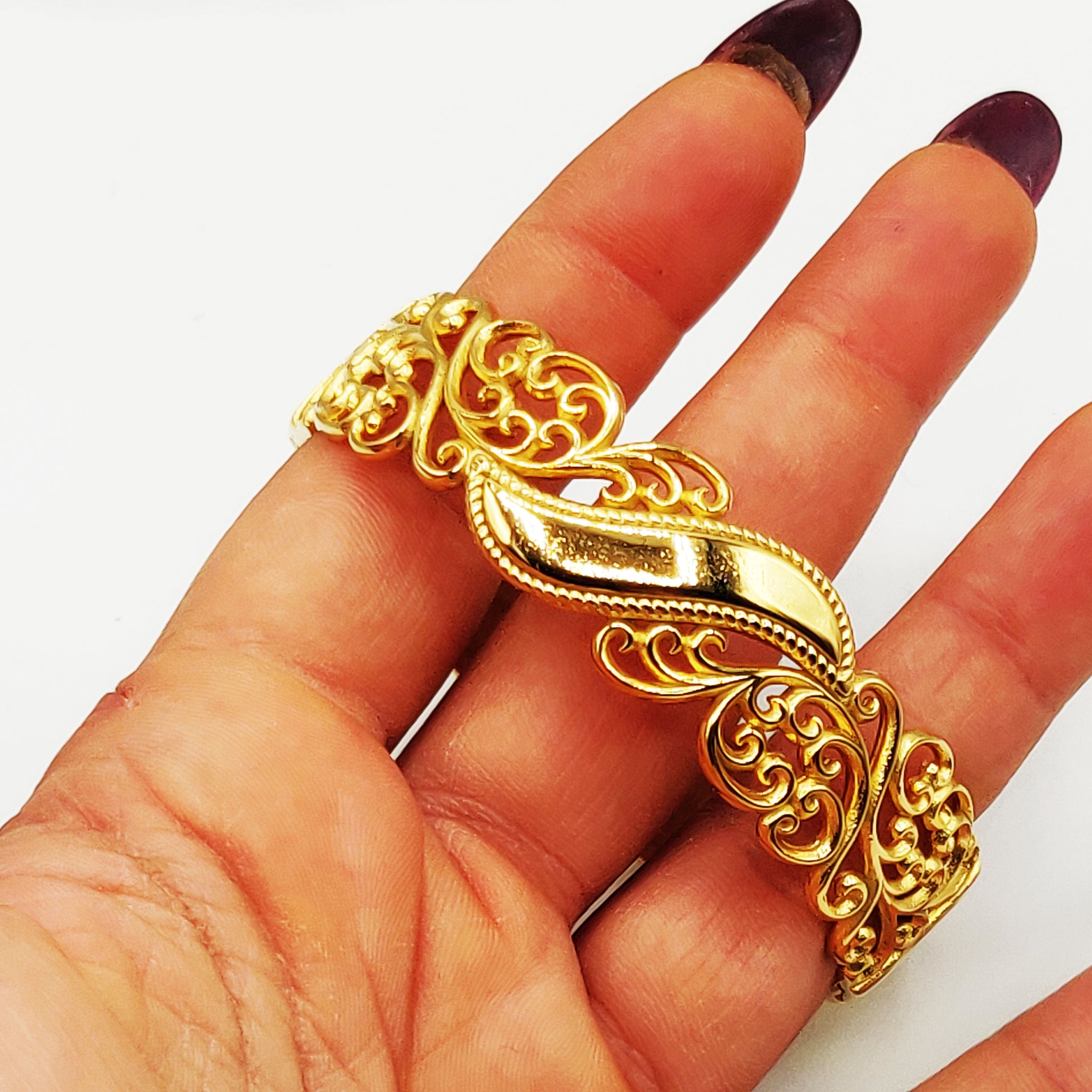 Bracelet Rigide Large Motifs Orientaux Vague Dorée Luxe