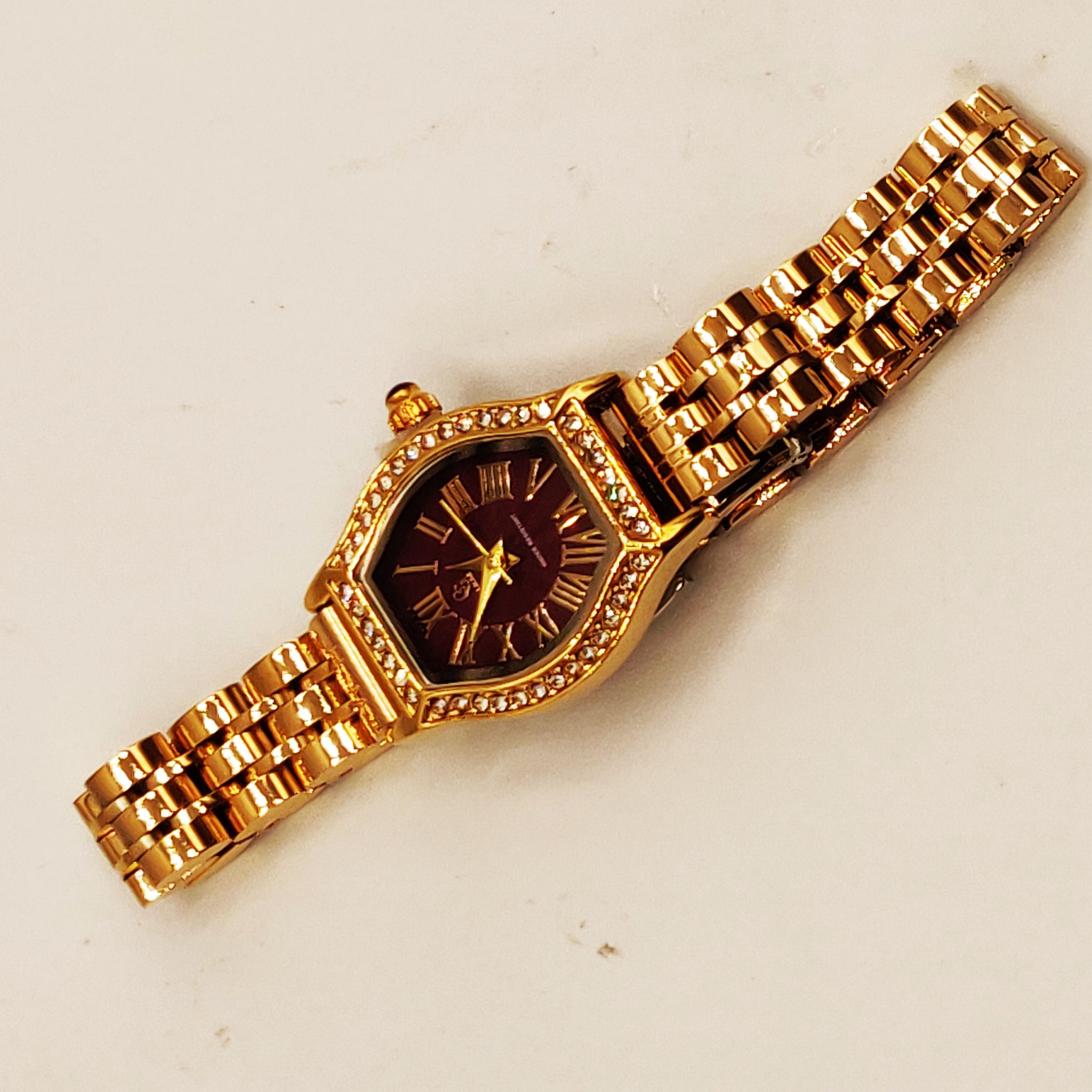 Montre GG Luxe Q820 Fond Bordeaux