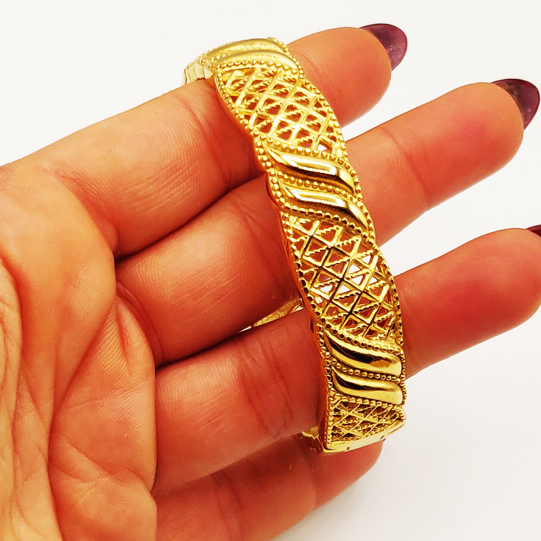 Bracelet Rigide Motifs Losanges Orientaux Vagues Dorées Luxe