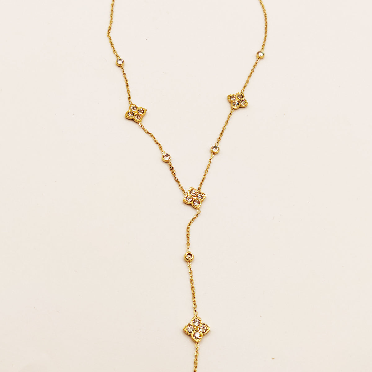 Collier Trèfles Pointus 4 Cristaux Luxe Descendant