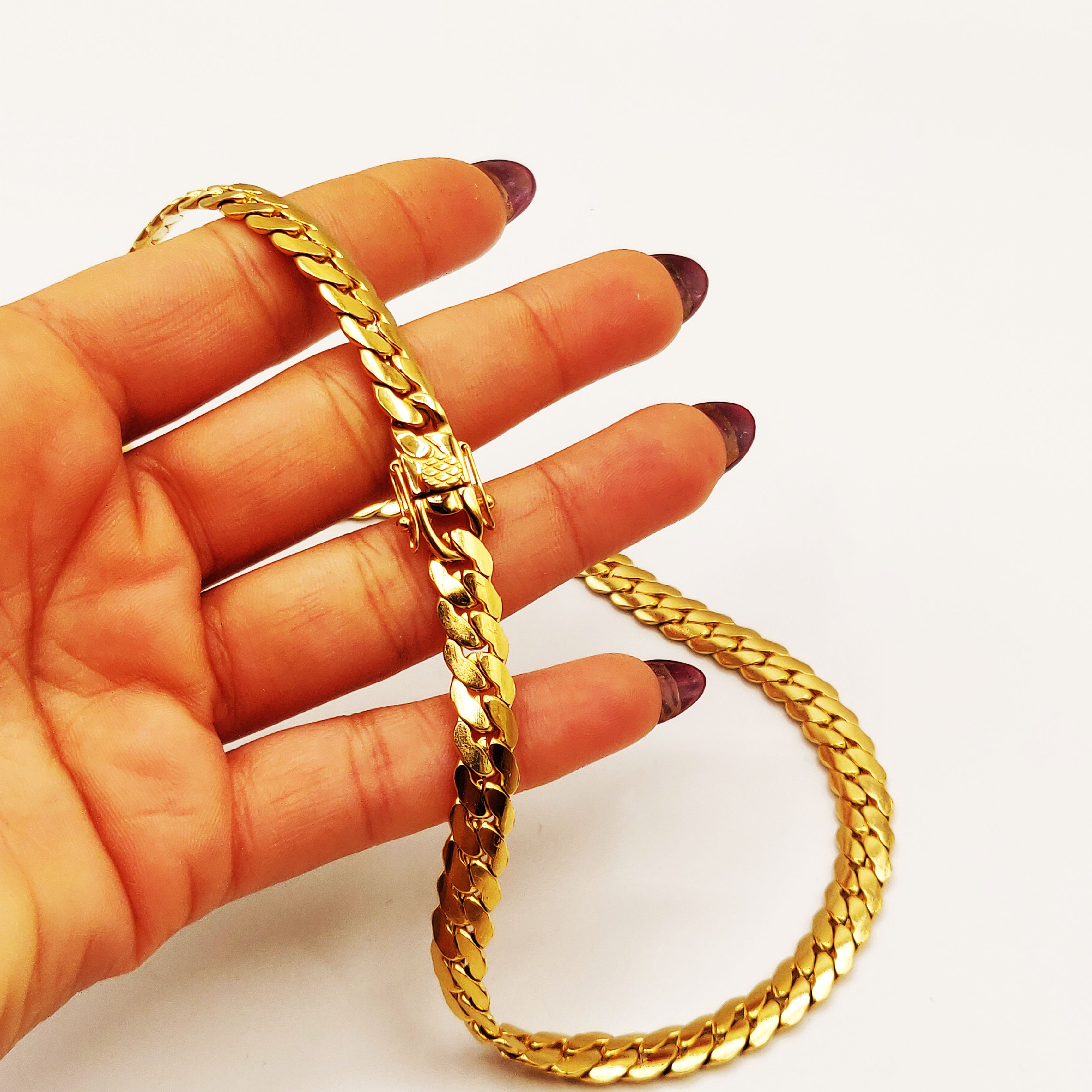 Collier Tresse Resserrée Ras de Cou Fermeture Originale Luxe