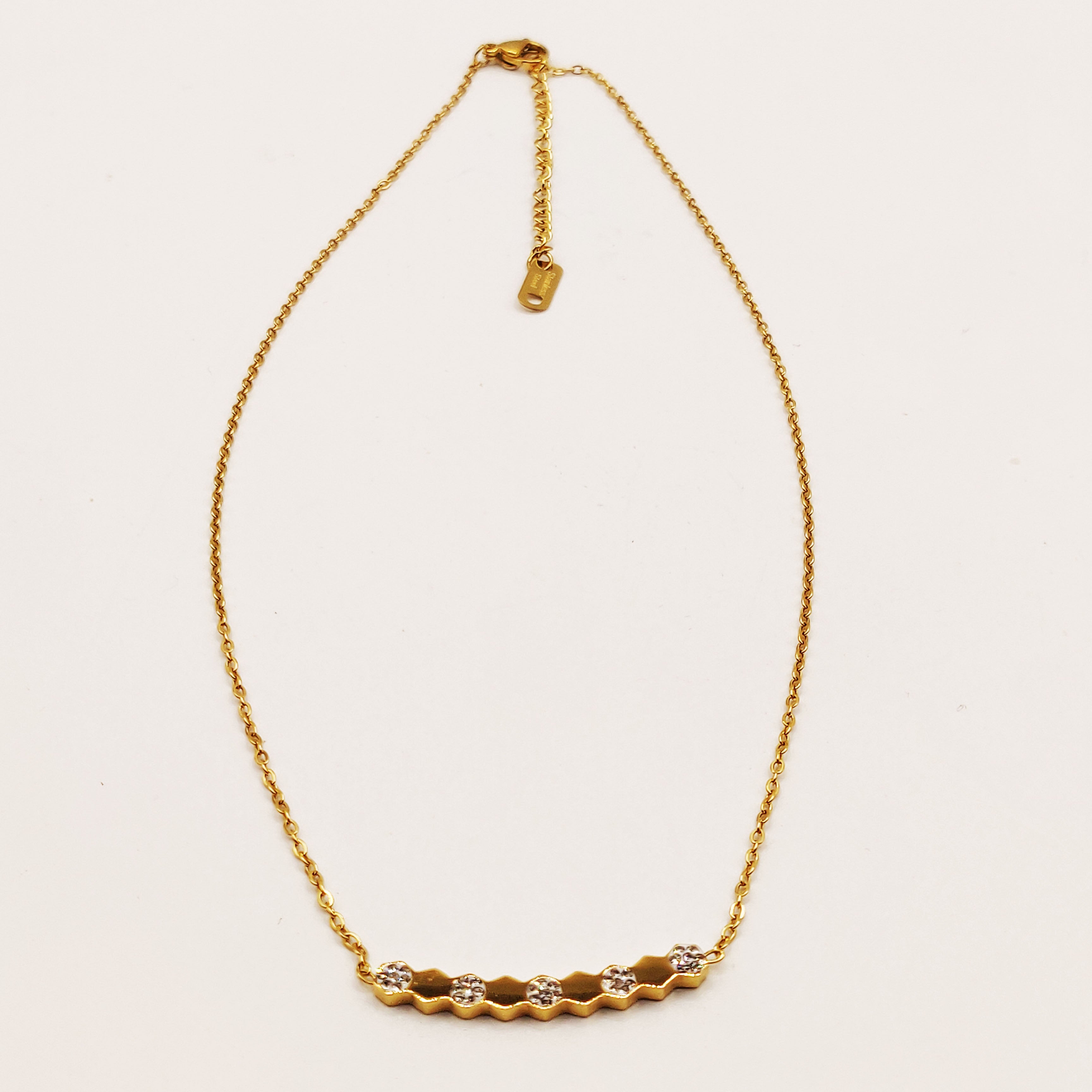 Collier Ligne Hexagones Dorés et Cristaux Luxe