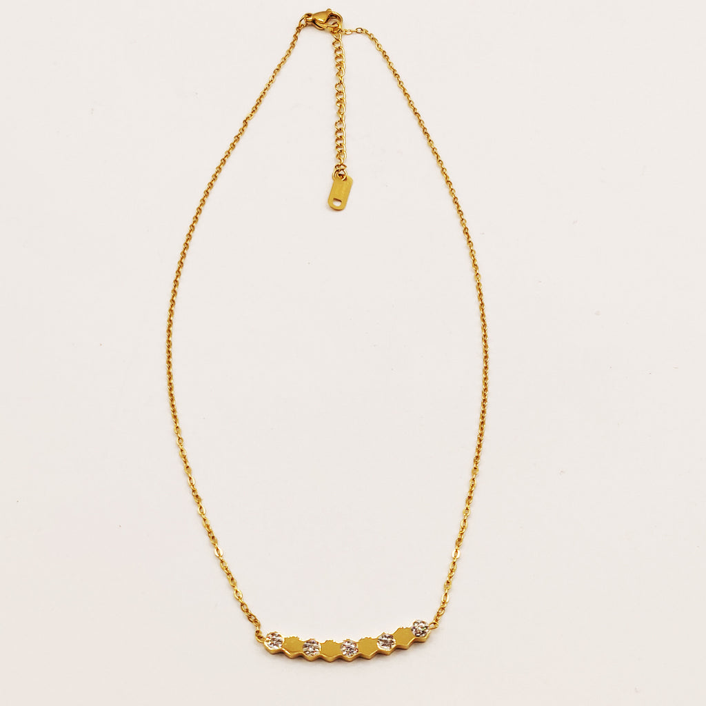 Collier Ligne Hexagones Dorés et Cristaux Luxe
