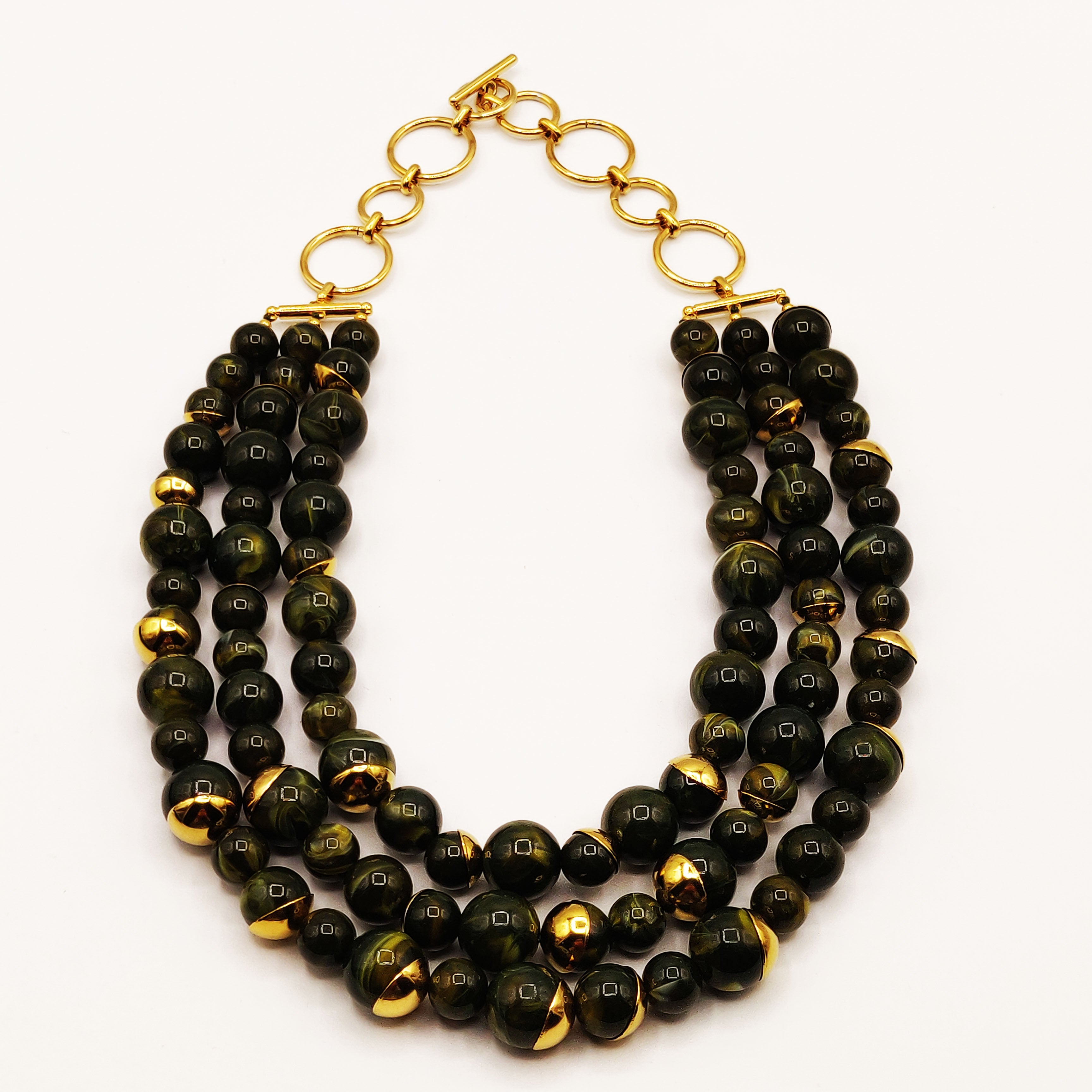 Collier Triple Rangs Perles d'imitation Kaki et Dorées Luxe