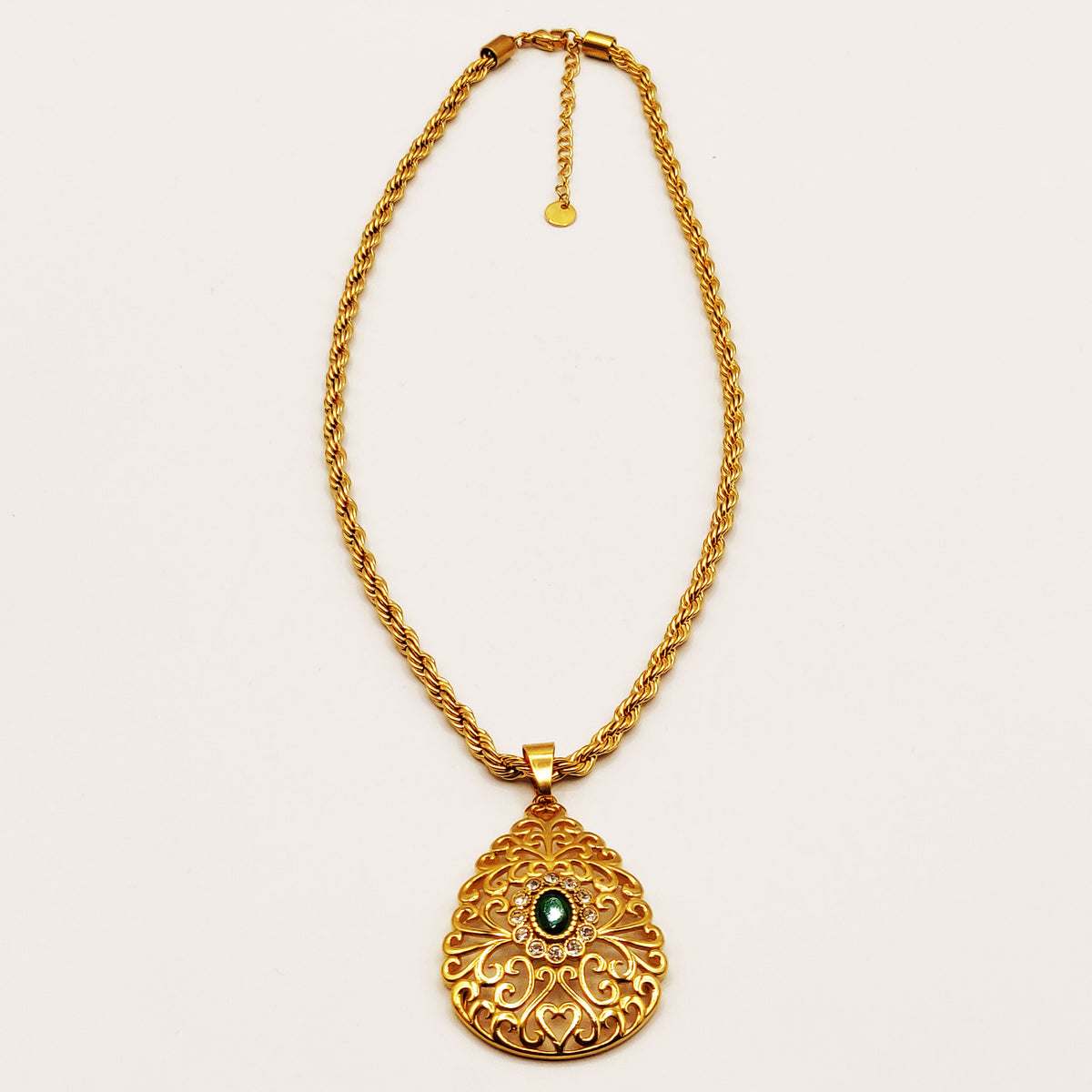Collier Torsade Grande Goutte Motifs Orientaux Pierre Verte Luxe