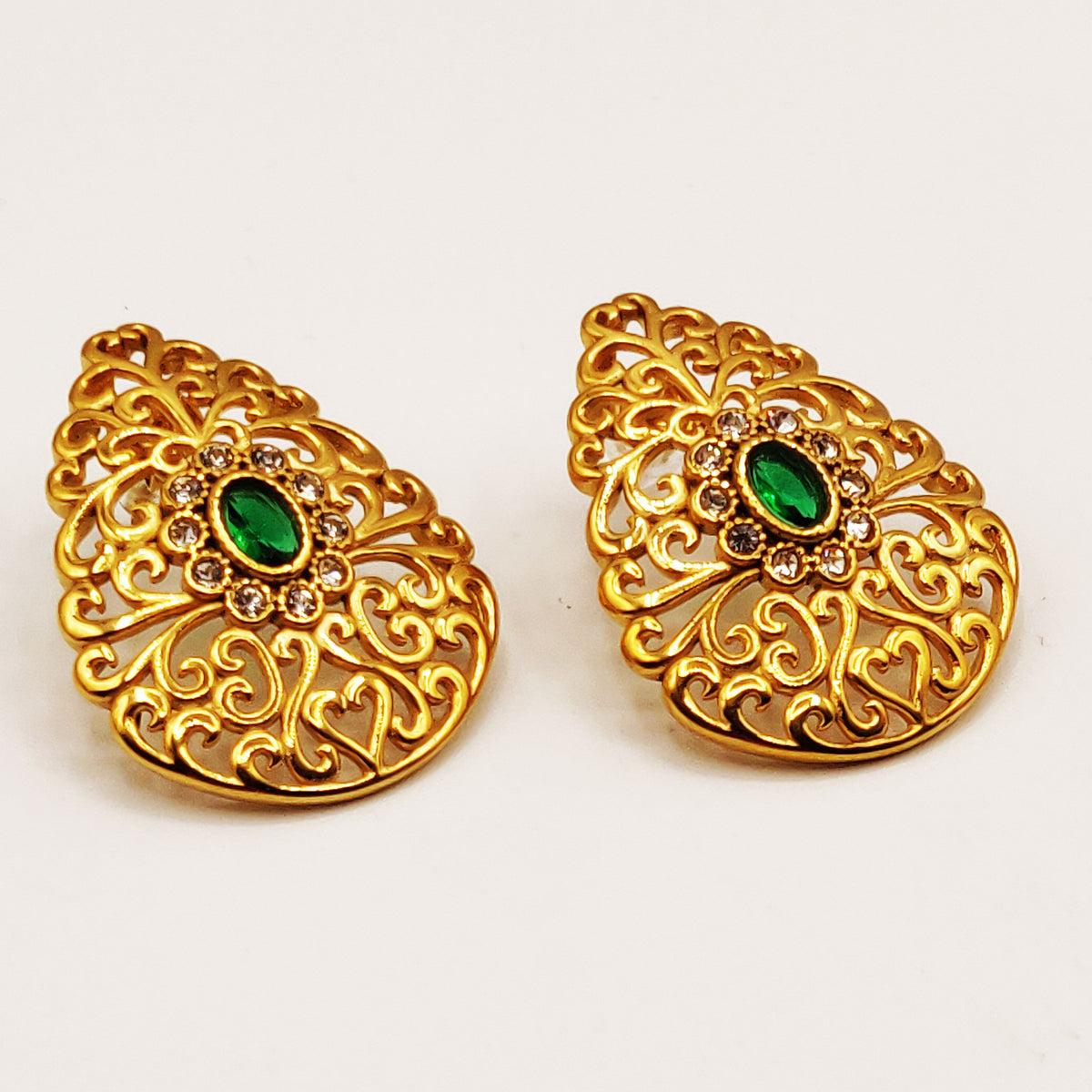 Boucles d'oreilles Torsade Grande Goutte Motifs Orientaux Pierre Verte Luxe