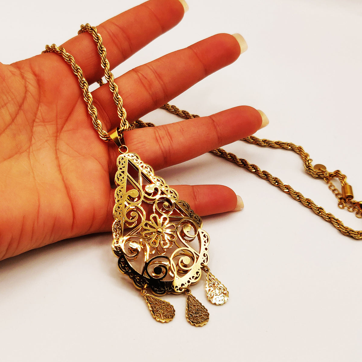 Collier / Sautoir Goutte Orientale Pendentifs Gouttes Luxe