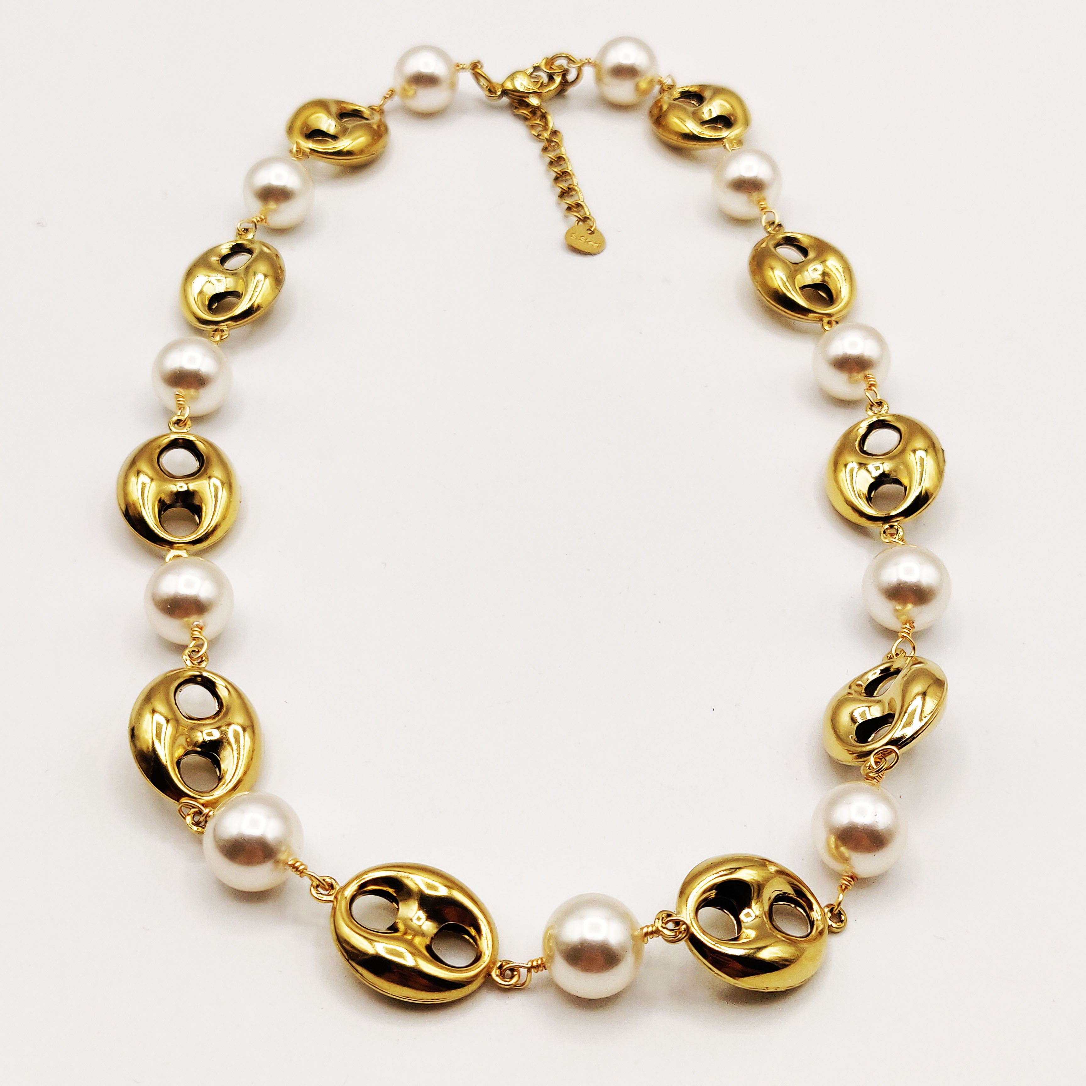 Collier Grandes Graines de Café et Perles d'imitation Blanches Luxe