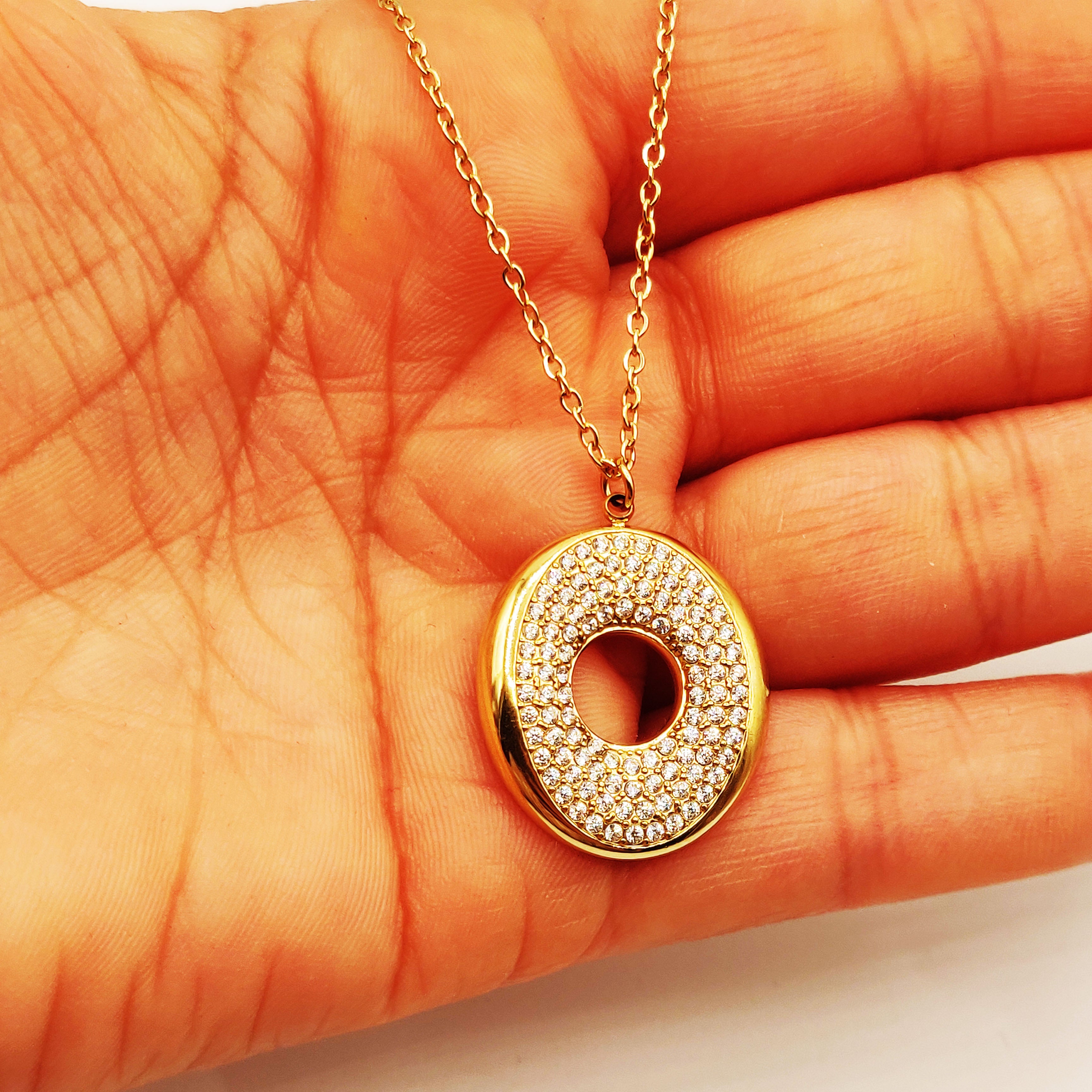 Collier Pendentif Ovale Multi Cristaux Luxe