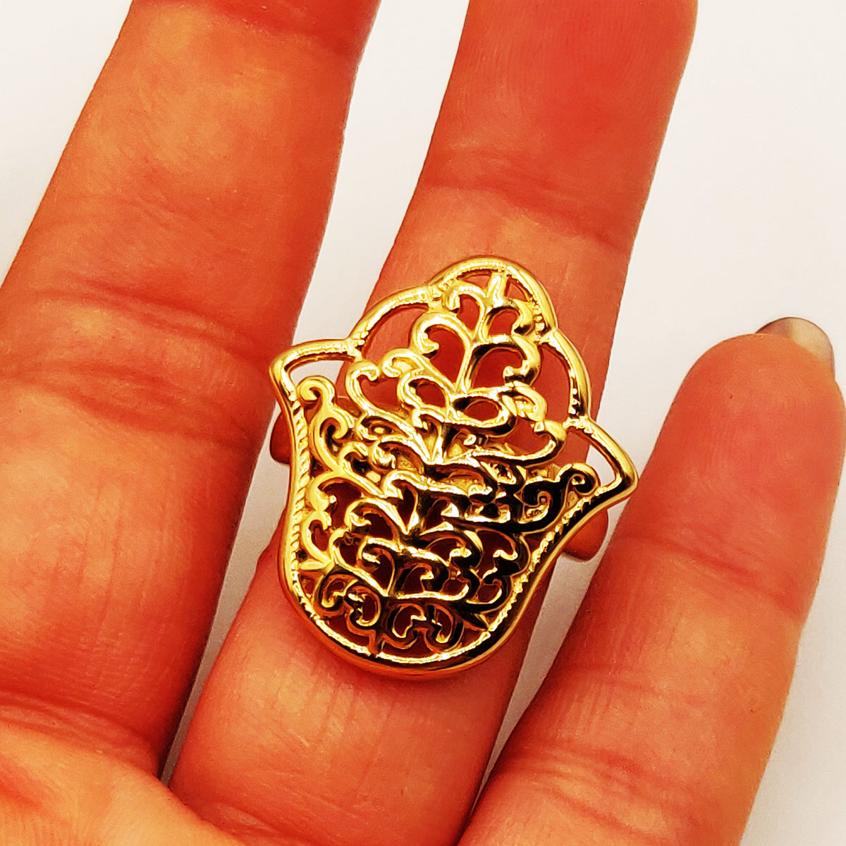 Bague Torsade Pendentif Main de Fatma Motifs Orientaux Luxe