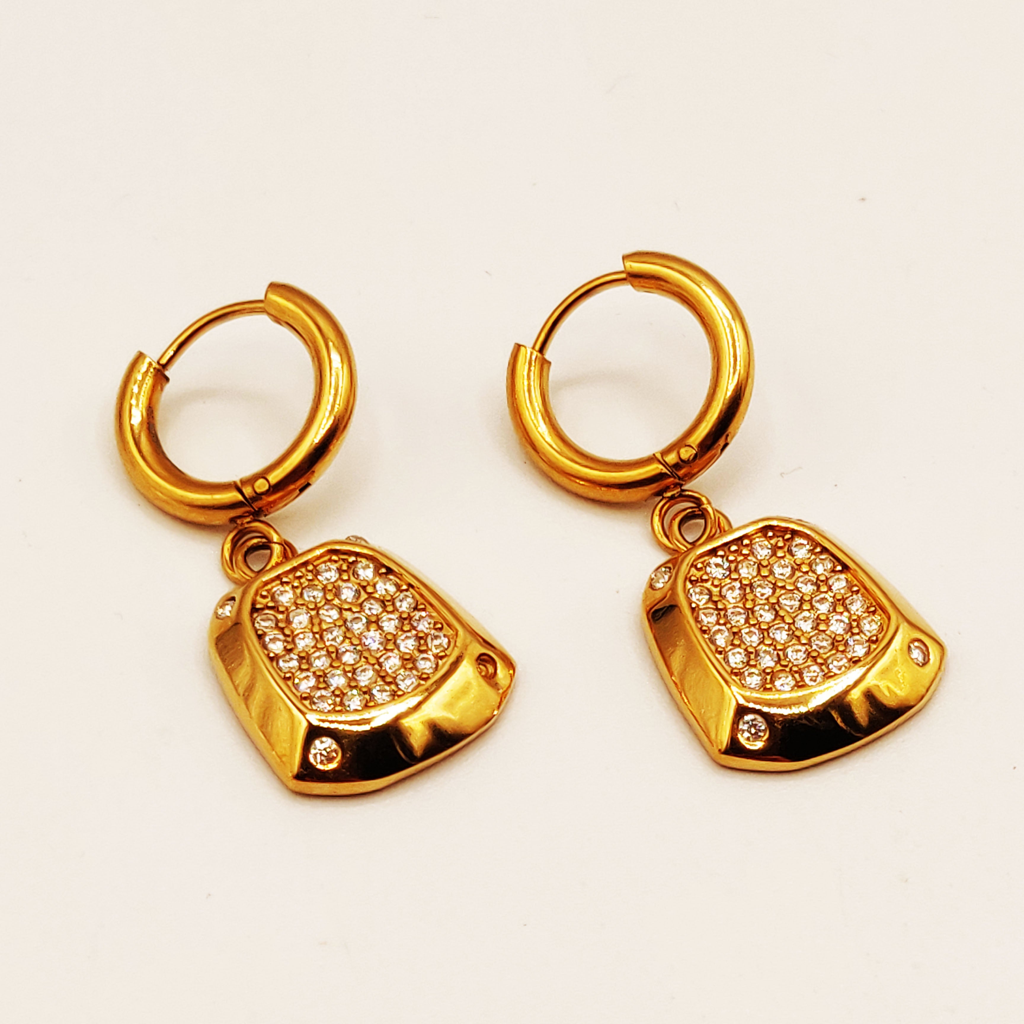 Boucles d'oreilles Maillons Rectangle Multi Cristaux Coins Cristaux Luxe