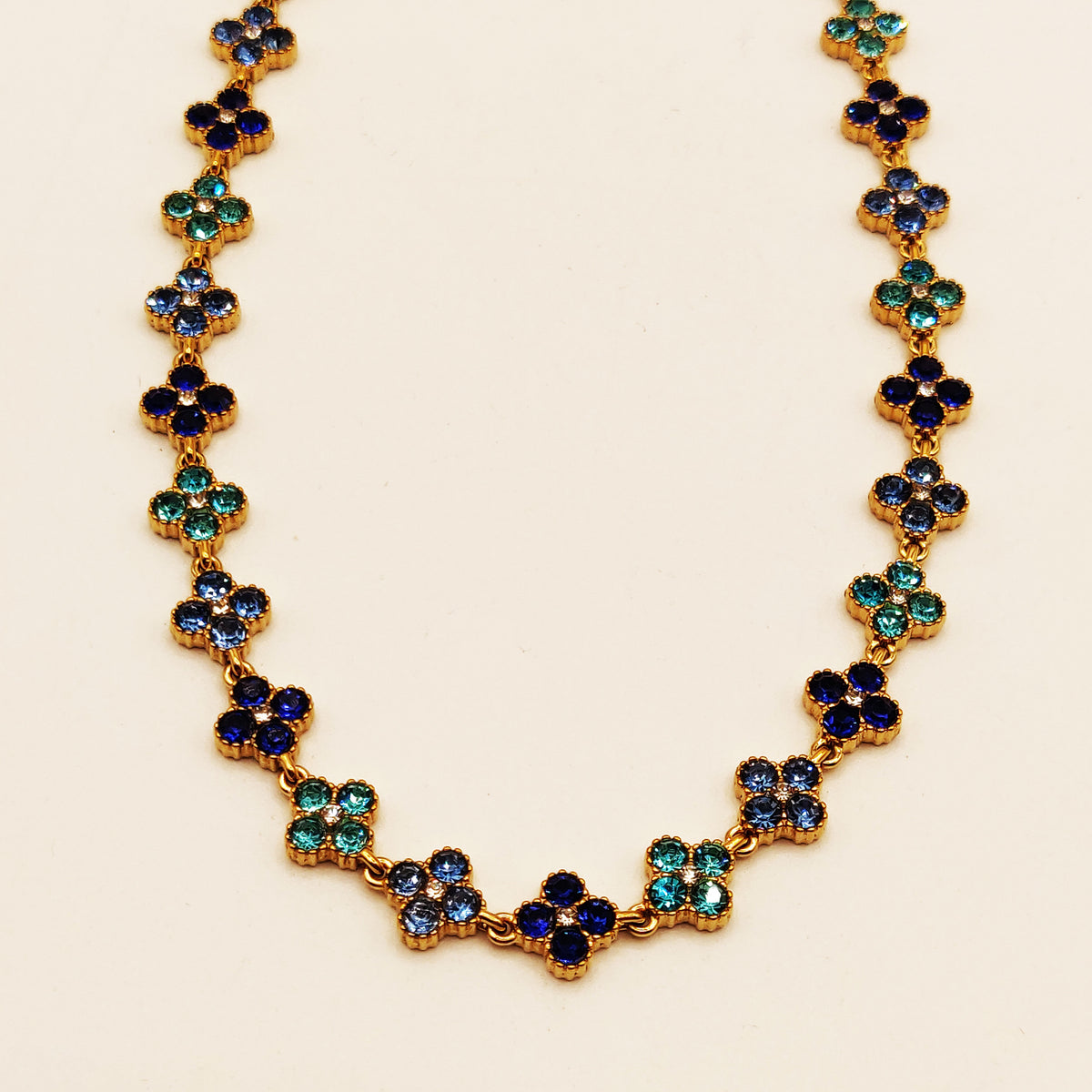 Collier Multi Trèfles Cristaux Nuances de Bleu Luxe