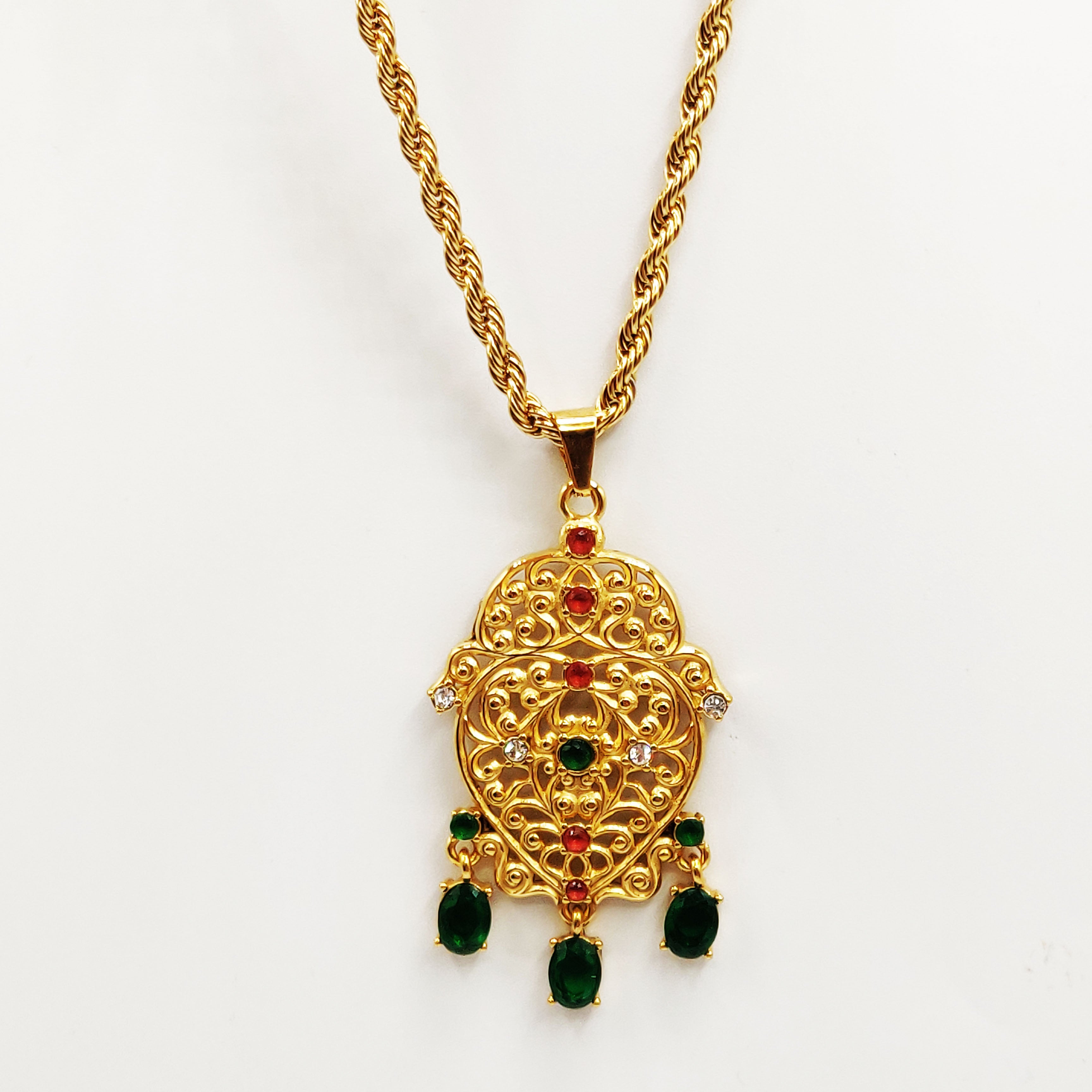 Collier Torsade Grand Coeur Oriental Cristaux Verts et Rouges Luxe