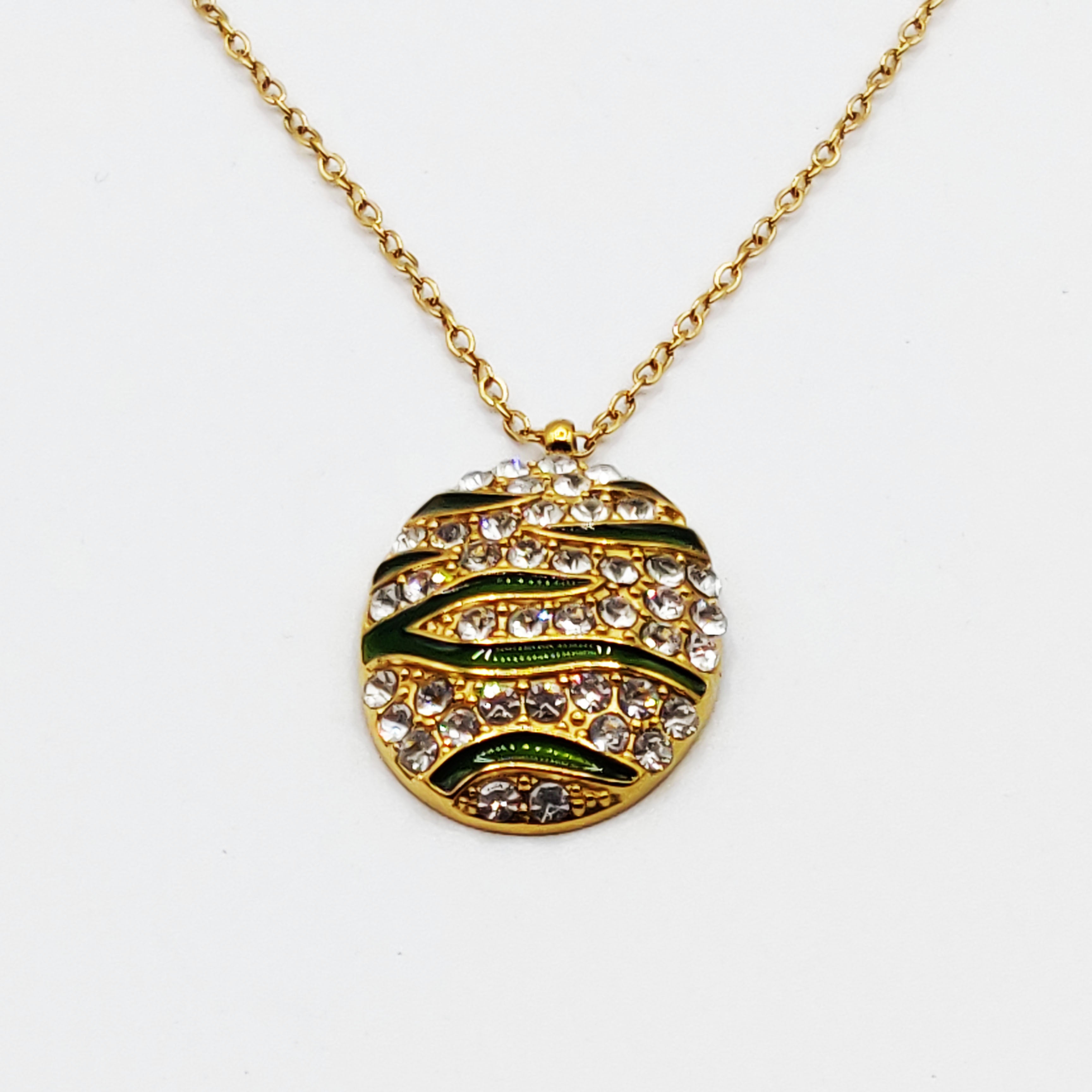 Collier Oeuf de Dragon Vert et Cristaux