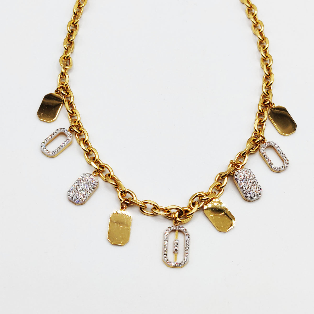 Collier Chaîne Pendentifs Rectangles Dorés et Cristaux Luxe