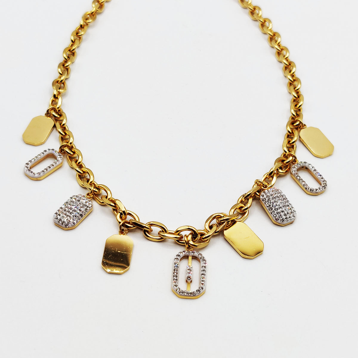 Collier Chaîne Pendentifs Rectangles Dorés et Cristaux Luxe