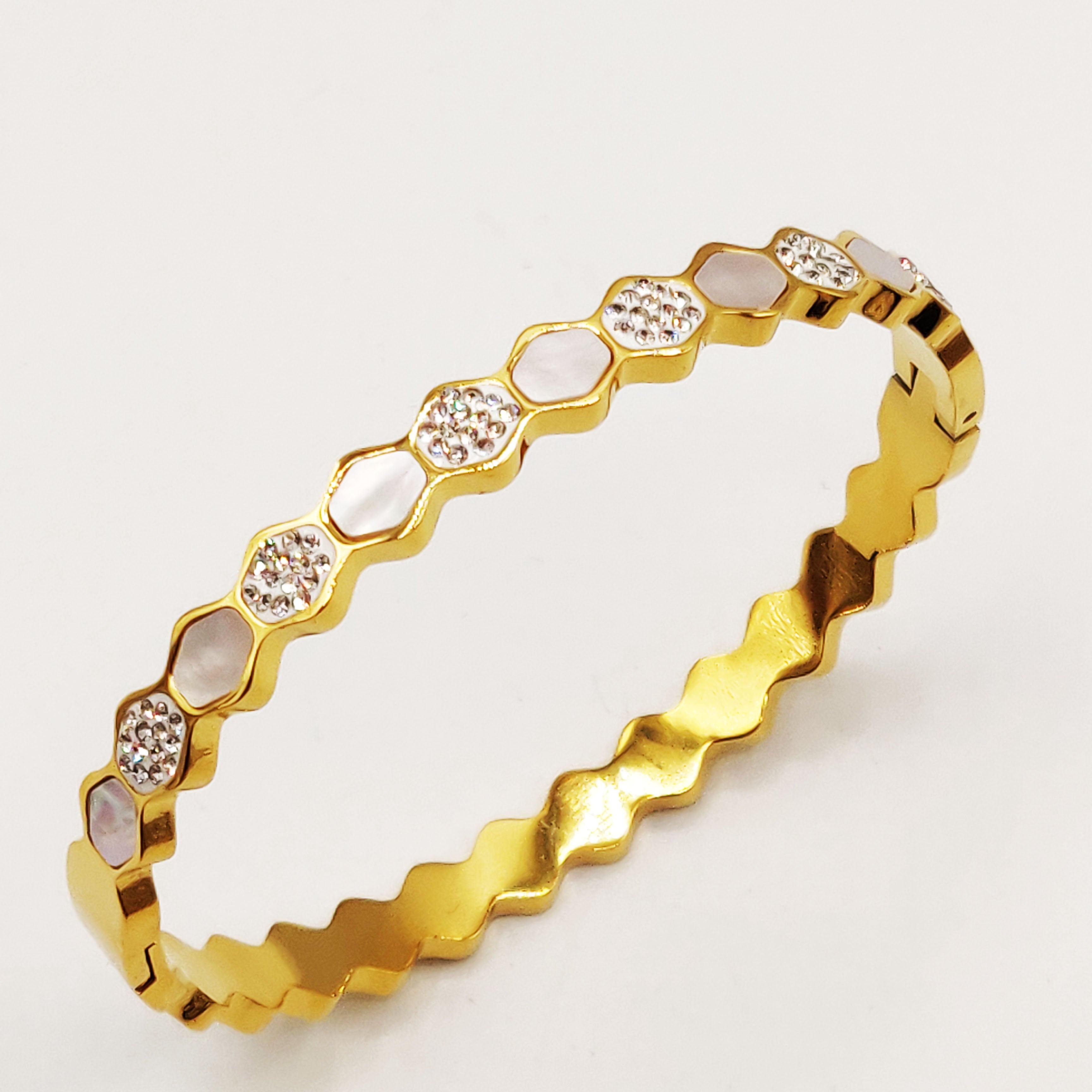 Bracelet Rigide Multi Hexagones Cristaux et Blancs Nacrés Luxe