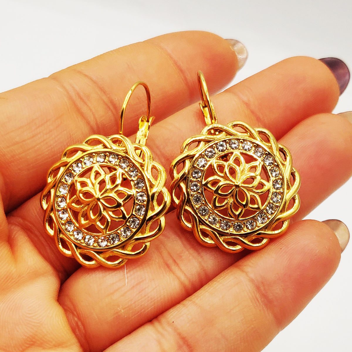 Boucles d'oreilles Pendentif Rosace Tour Cristaux et Torsade Luxe