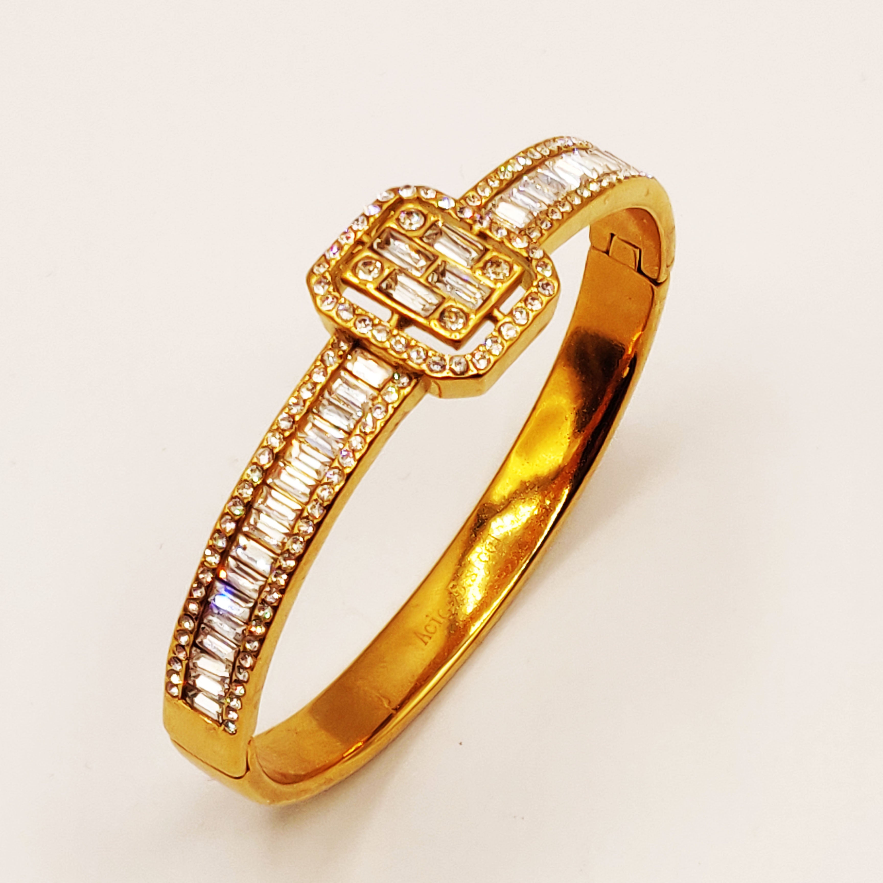 Bracelet Rigide Carré Multi Cristaux Luxe