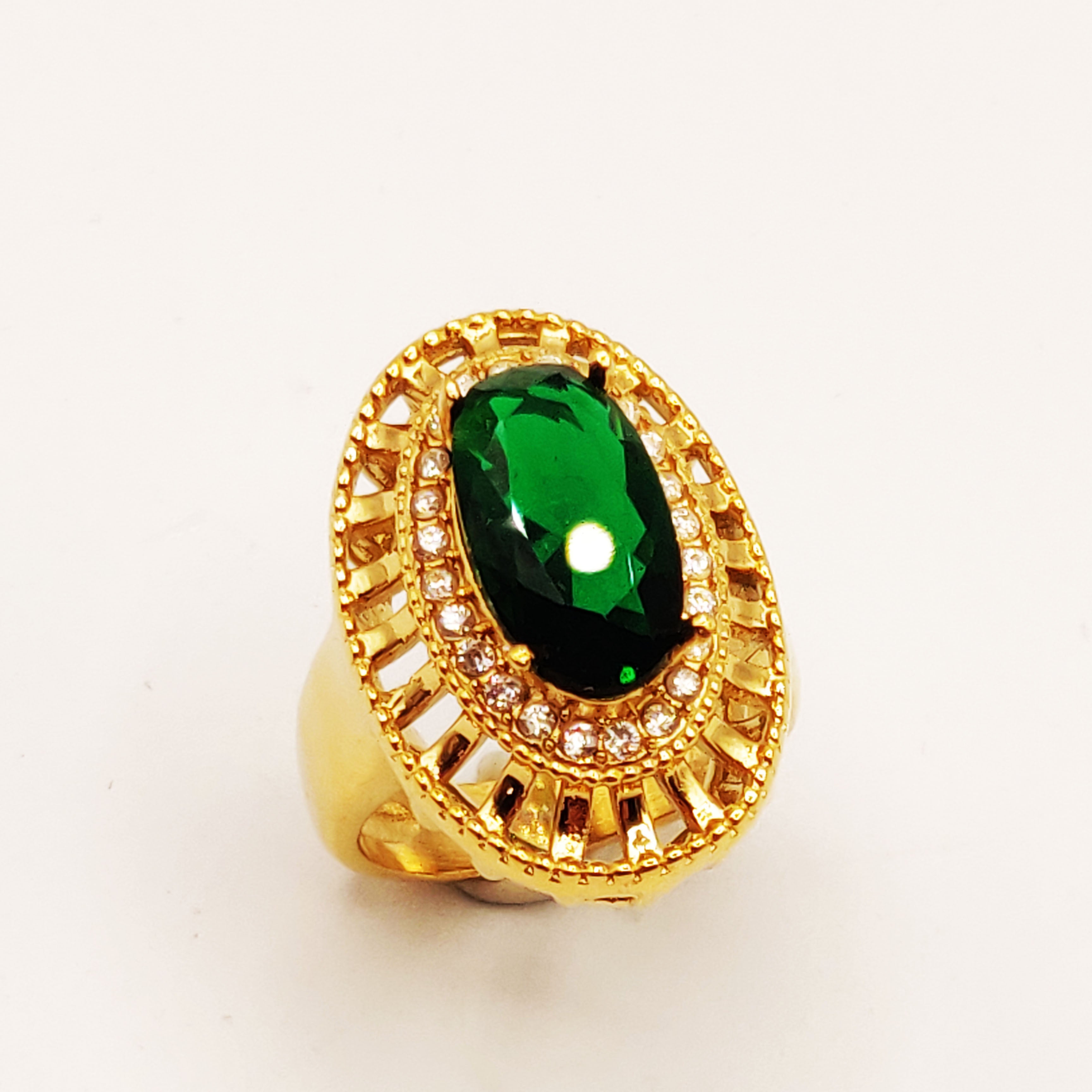 Bague Grand Cristal Vert Ovale Tour Cristaux Luxe