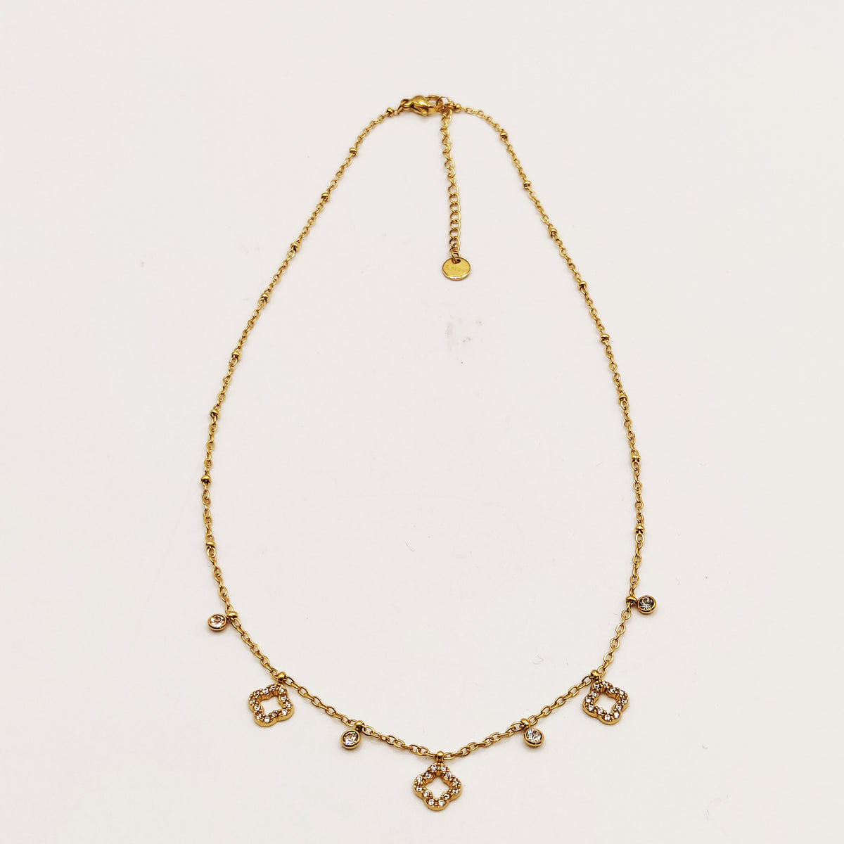 Collier Triple Trèfles Tour Cristaux et Cristaux Luxe