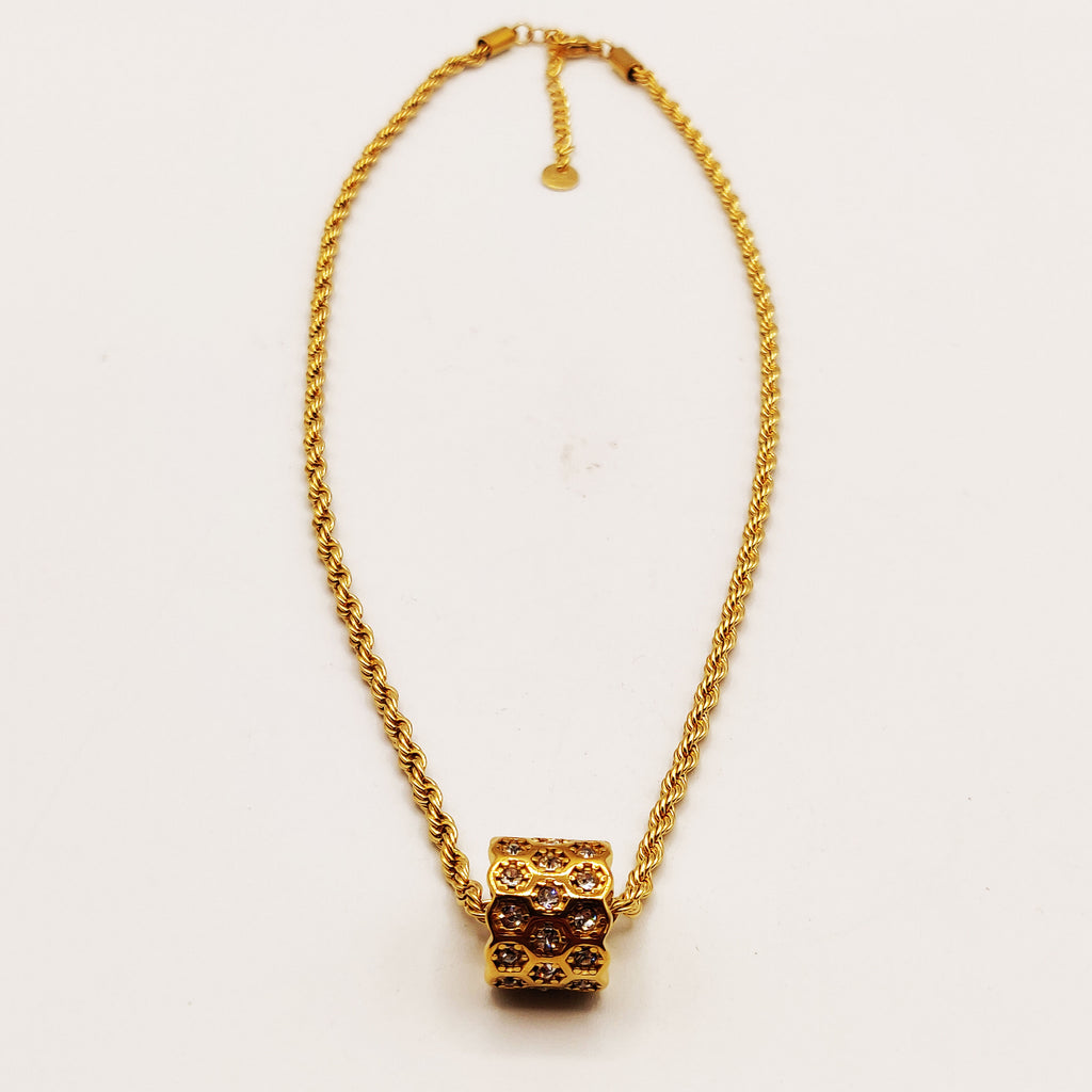 Collier Torsade Roue Hexagones Cristaux Luxe