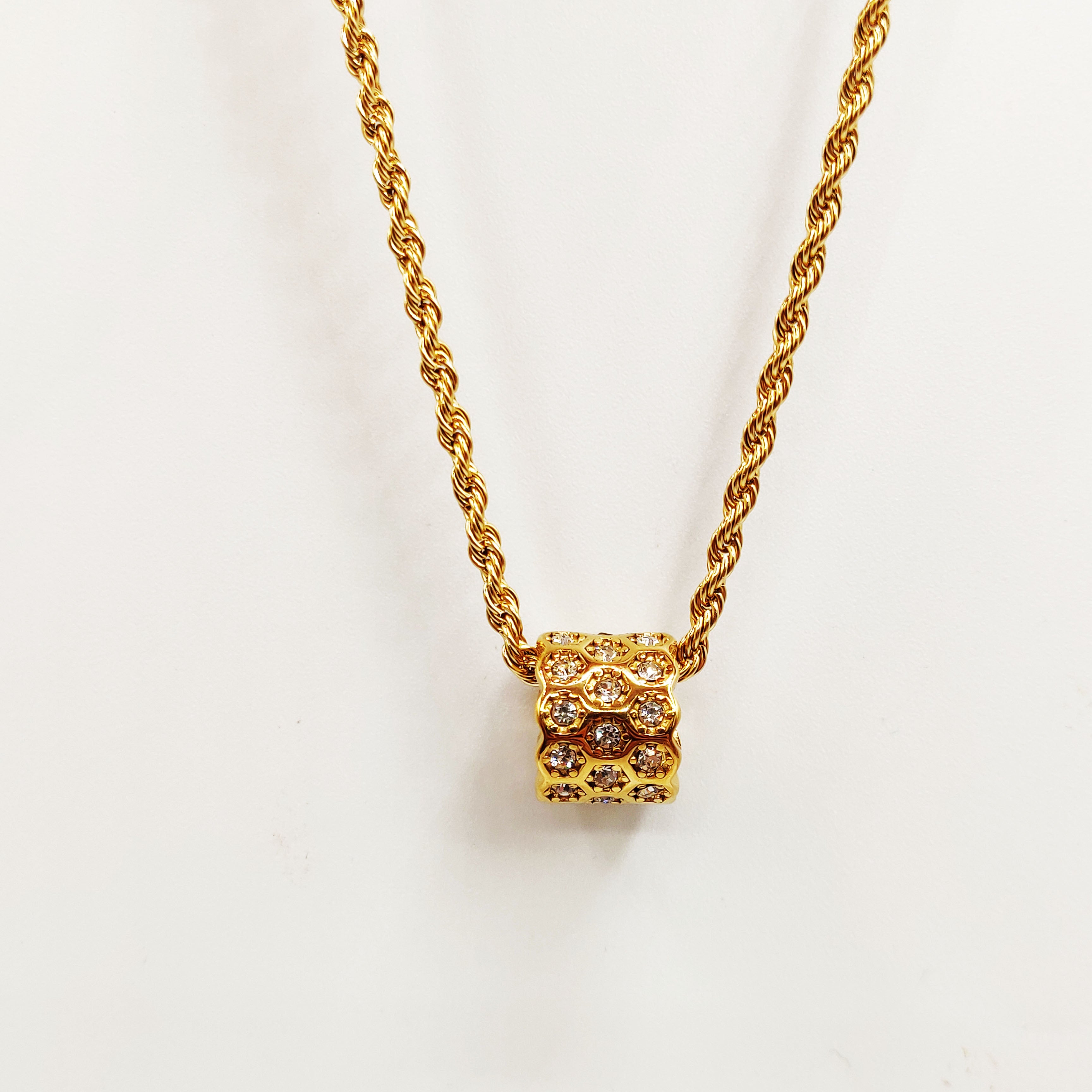 Collier Torsade Roue Hexagones Cristaux Luxe