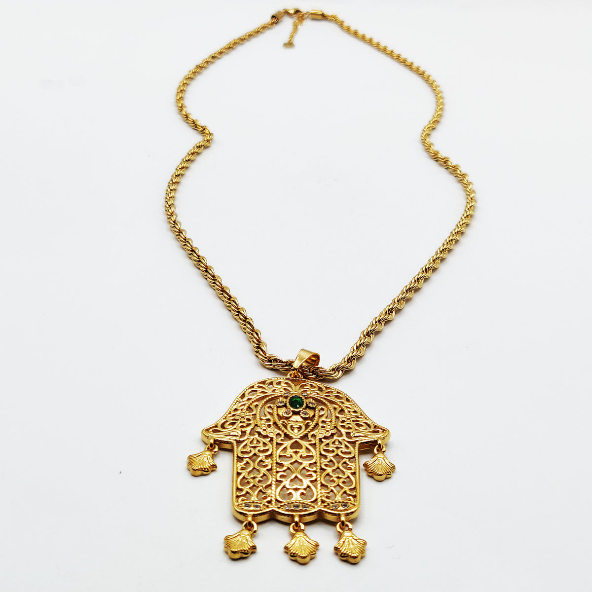 Collier Torsade Grand Pendentif Main de Fatma Motifs Orientaux Pierre Verte Luxe