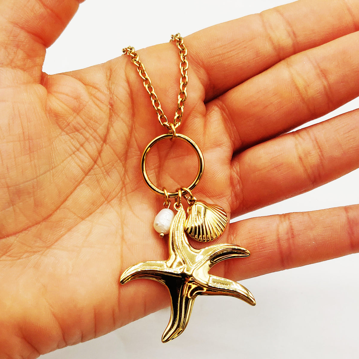Collier Maillons Pendentifs Grande Étoile de Mer, Coquillage et Perle d'imitation Blanche
