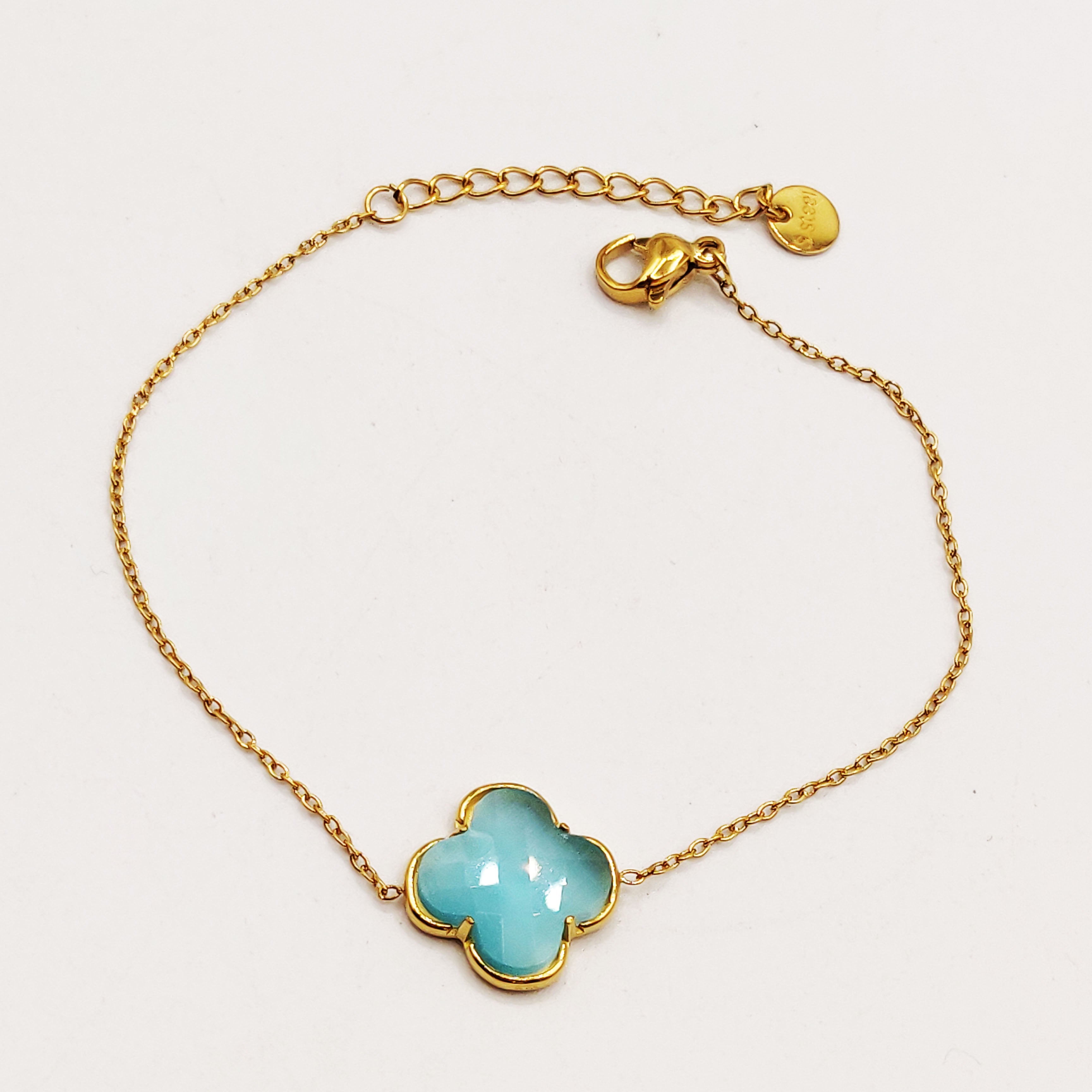 Bracelet Trèfle Pierre Bleue Claire