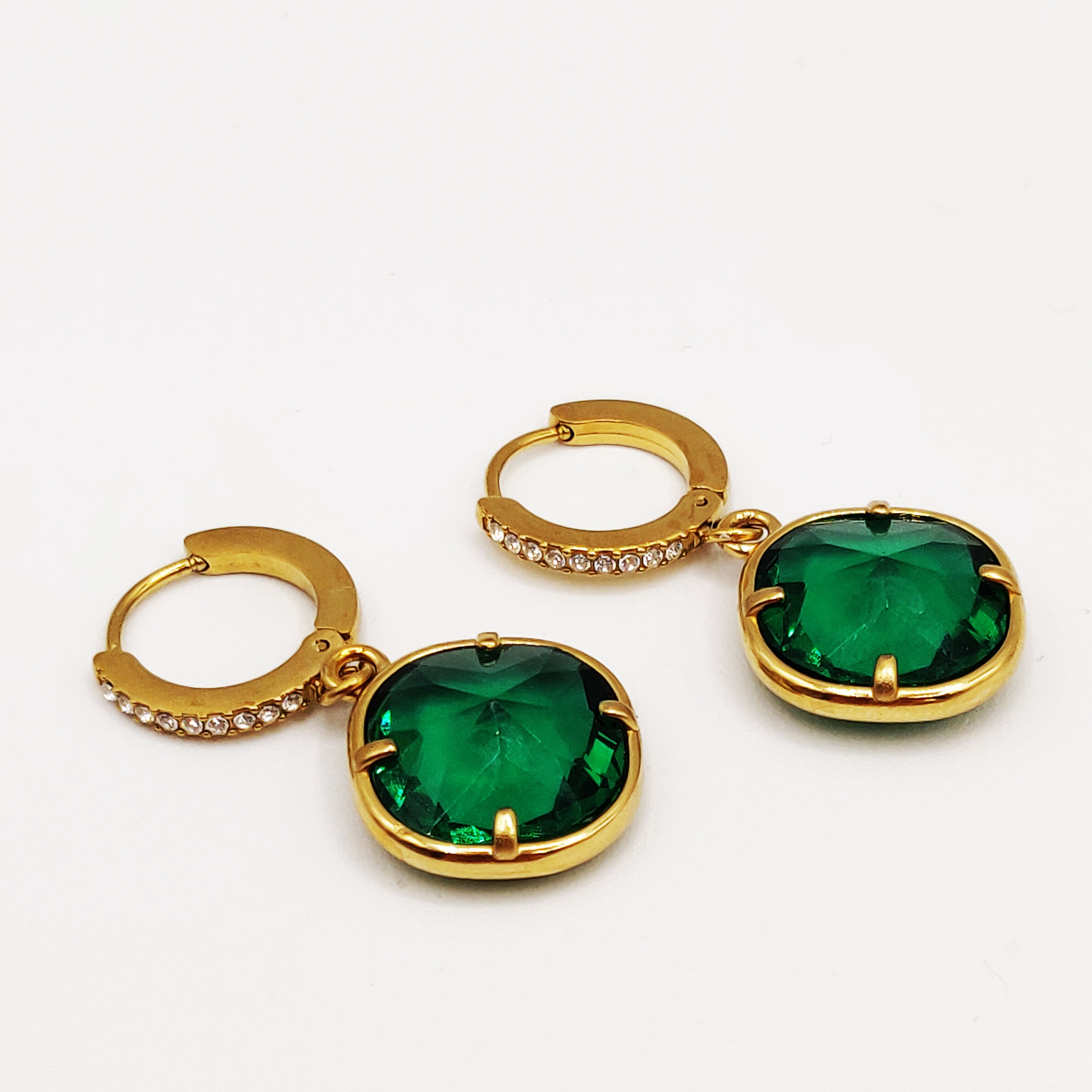 Boucles d'oreilles Multi Cristaux Losanges Verts Luxe
