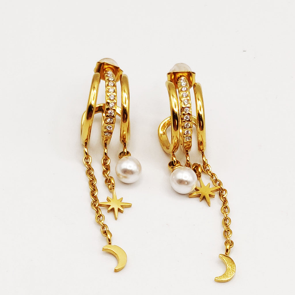 Boucles d'oreilles Triple Créoles Pendentifs Lune, Étoile et Perles d'imitation Blanche