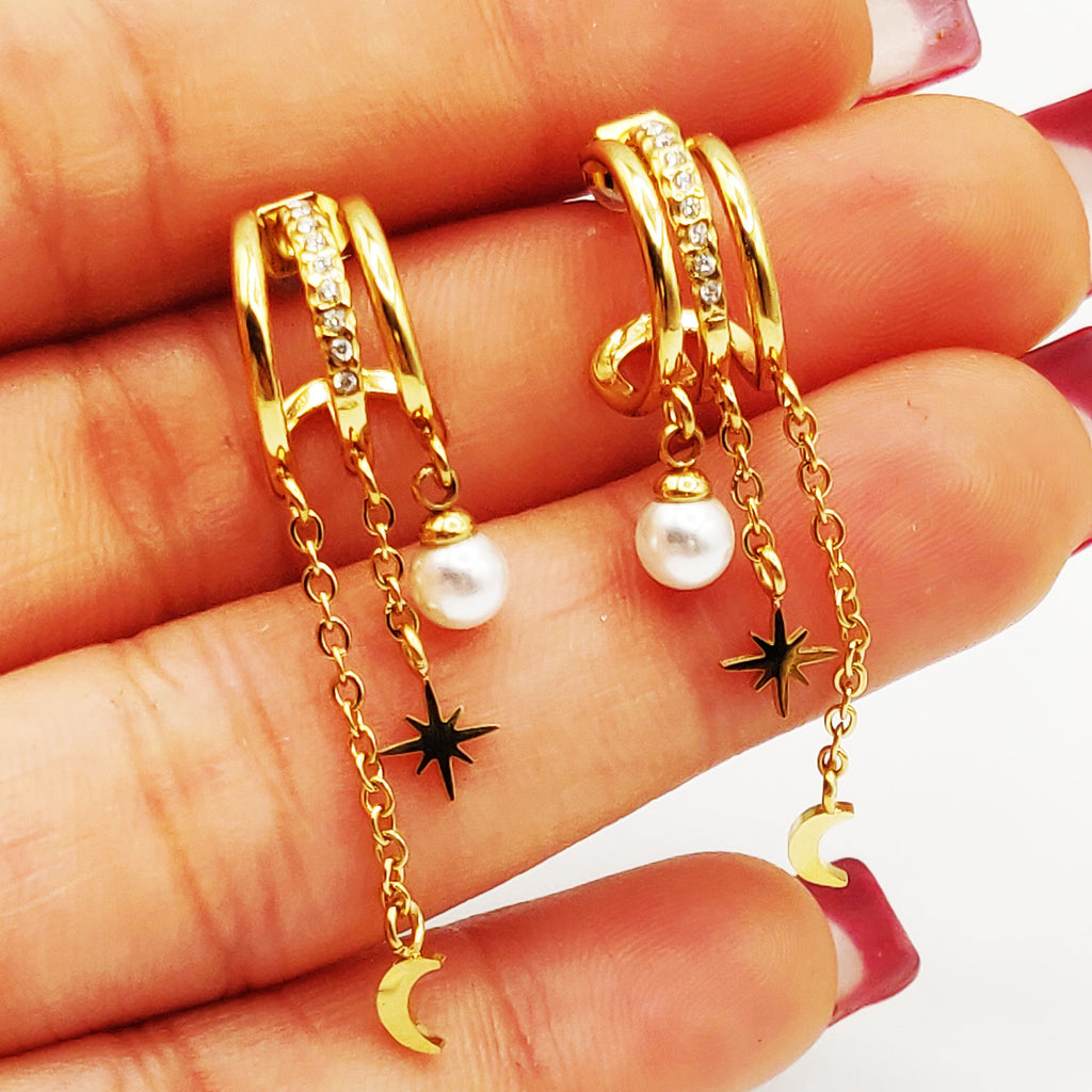 Boucles d'oreilles Triple Créoles Pendentifs Lune, Étoile et Perles d'imitation Blanche