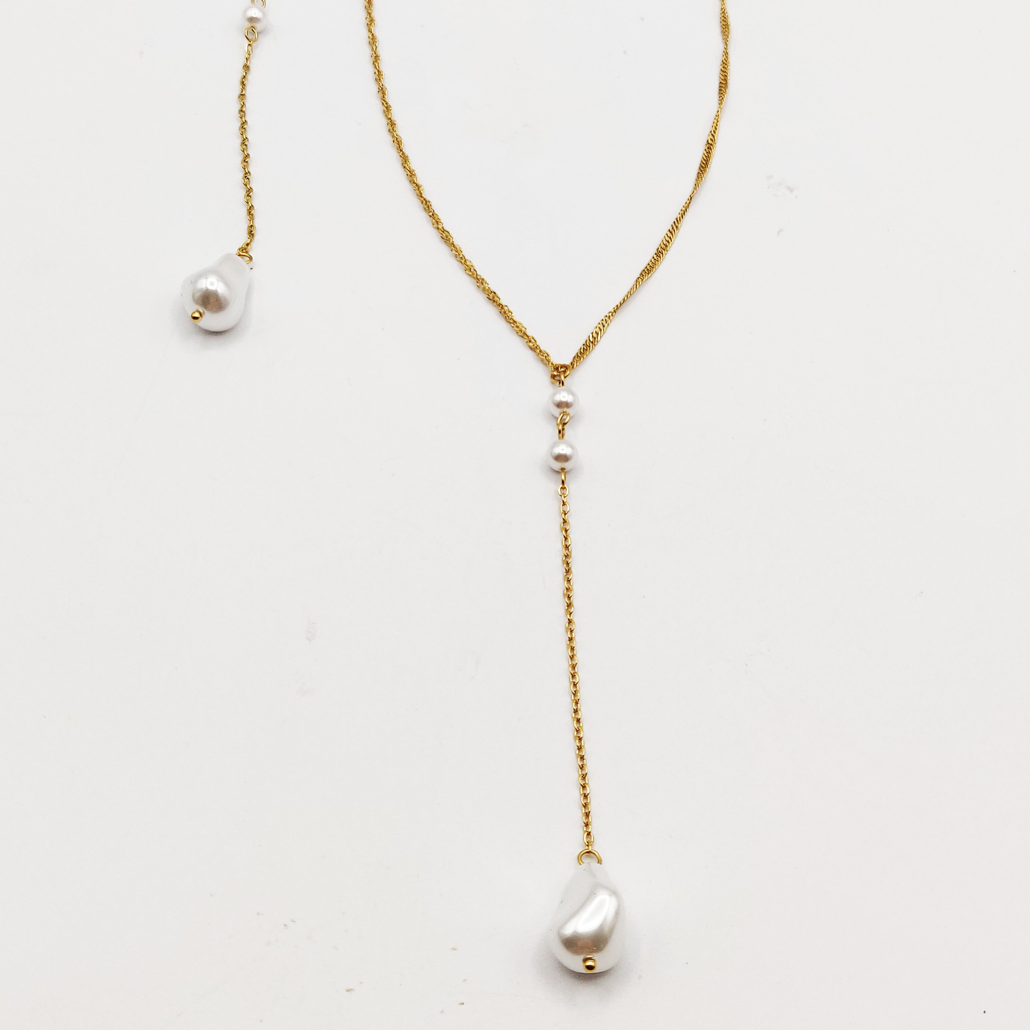 Collier et Chaîne de Dos Perles d'imitation Blanches Descendant