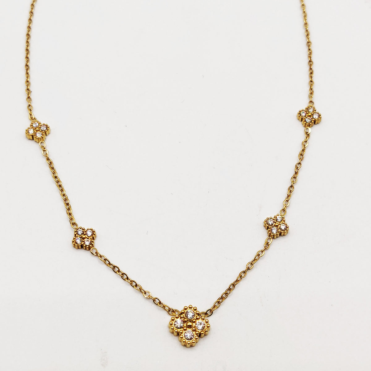 Collier Trèfle 4 Cristaux Tour Perles d'imitation Dorées Luxe